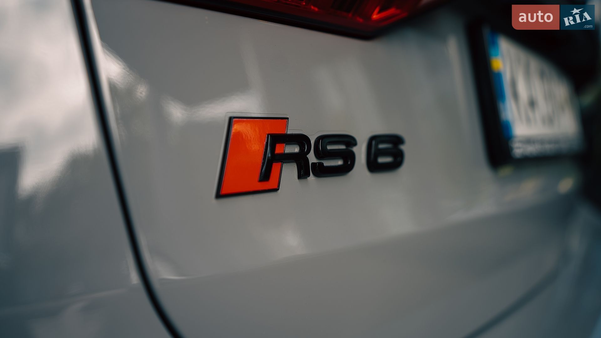 Audi RS6 2021 VIN WUAZZZF22NN900809 фото оголошення 2 з 46