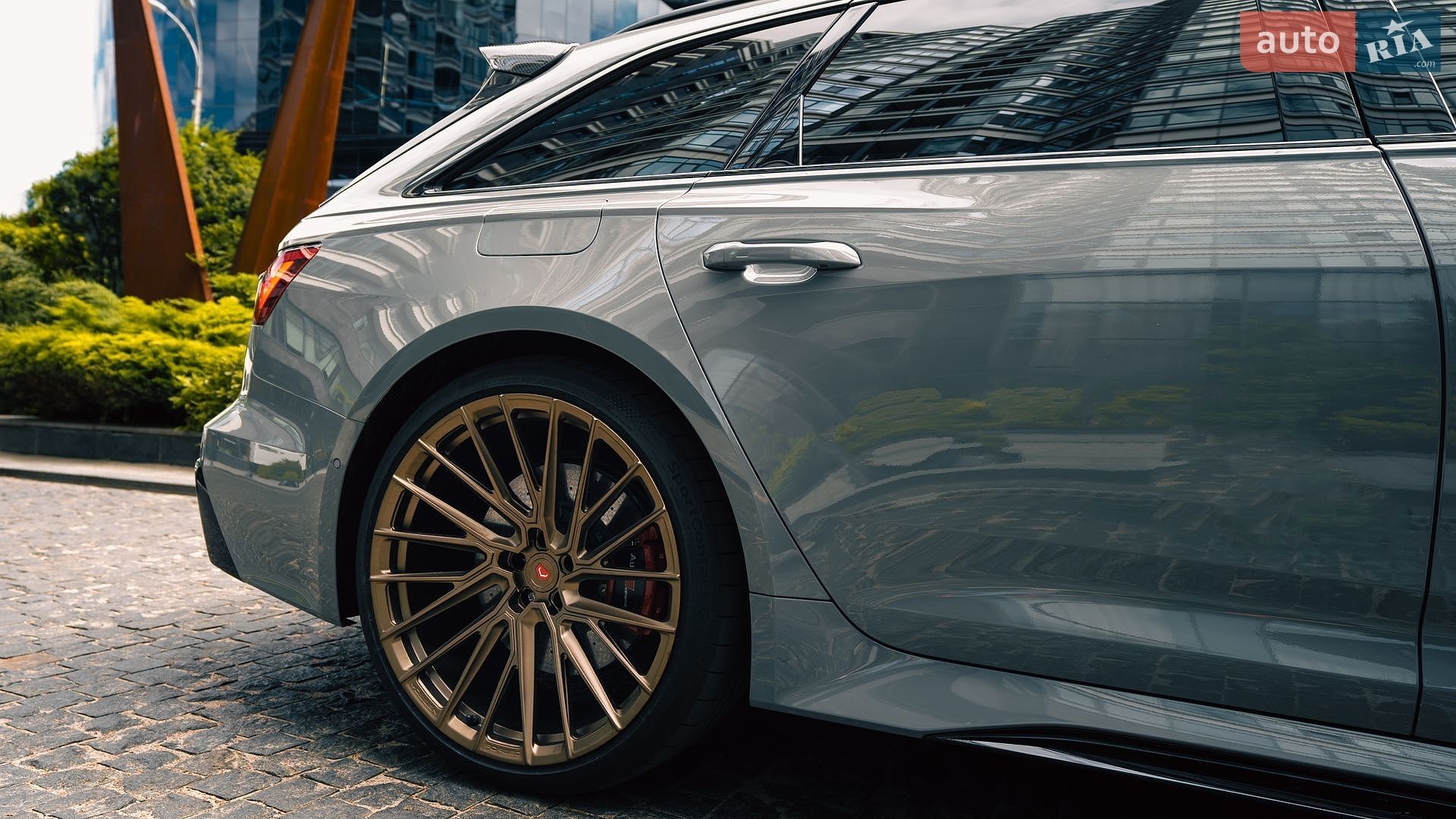 Audi RS6 2021 VIN WUAZZZF22NN900809 фото оголошення 5 з 46