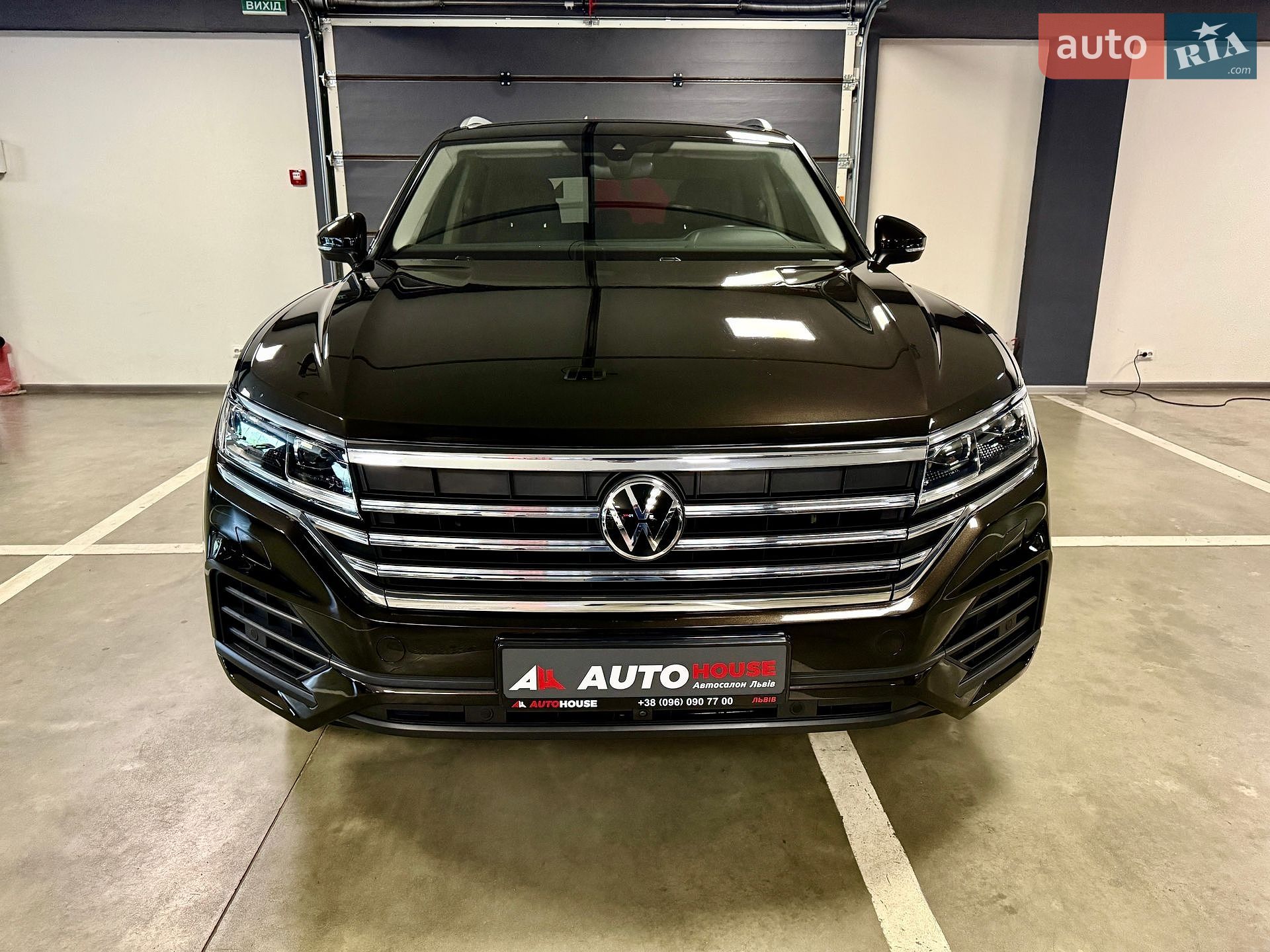Volkswagen Touareg 2021 VIN WVGZZZCRZND000839 фото оголошення 3 з 102