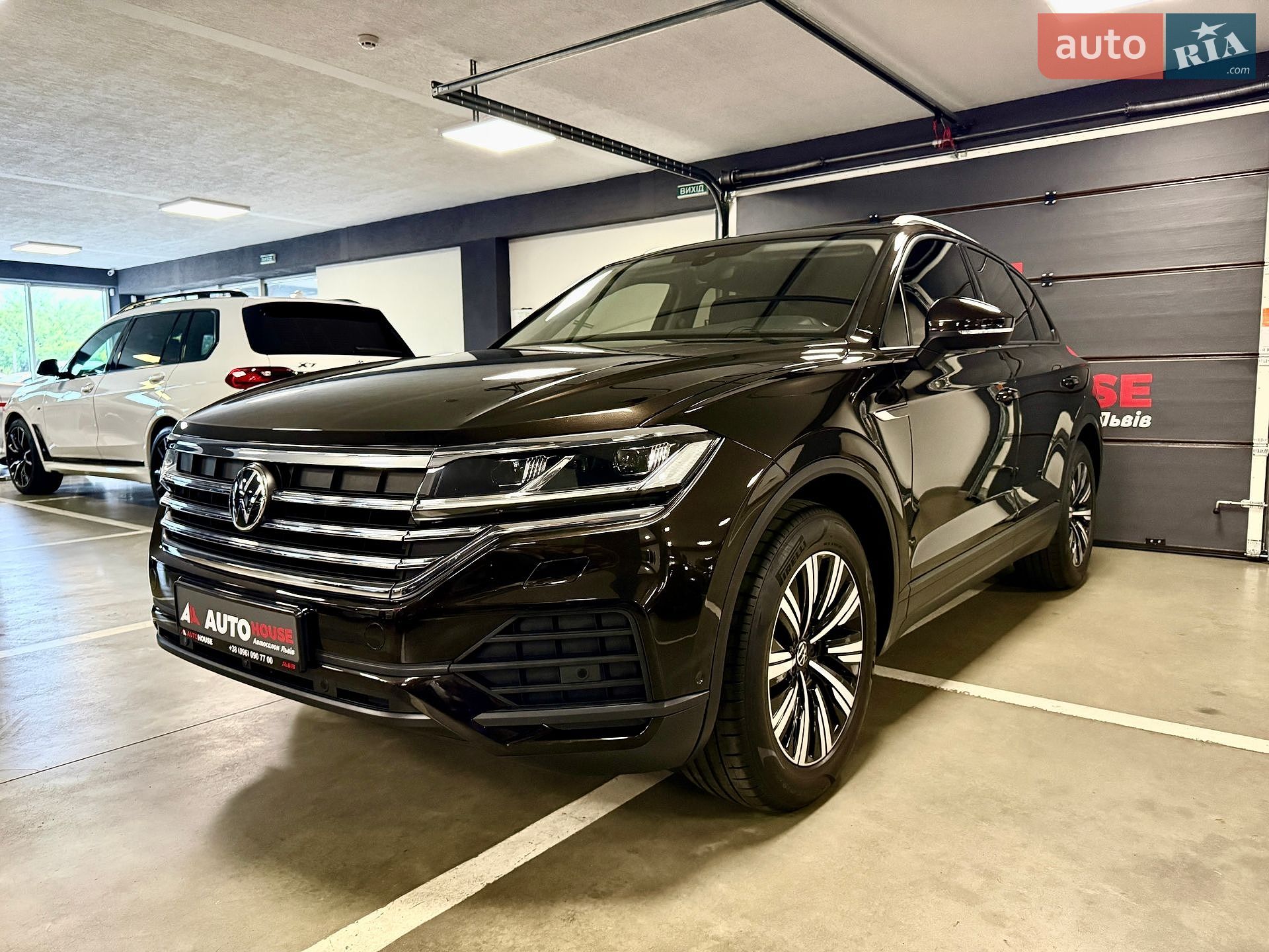 Volkswagen Touareg 2021 VIN WVGZZZCRZND000839 фото оголошення 4 з 102
