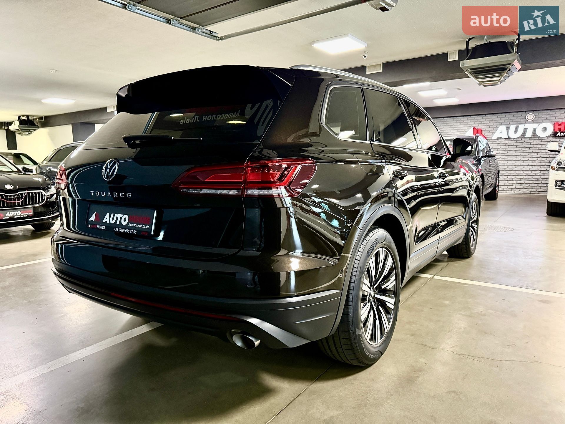 Volkswagen Touareg 2021 VIN WVGZZZCRZND000839 фото оголошення 10 з 102
