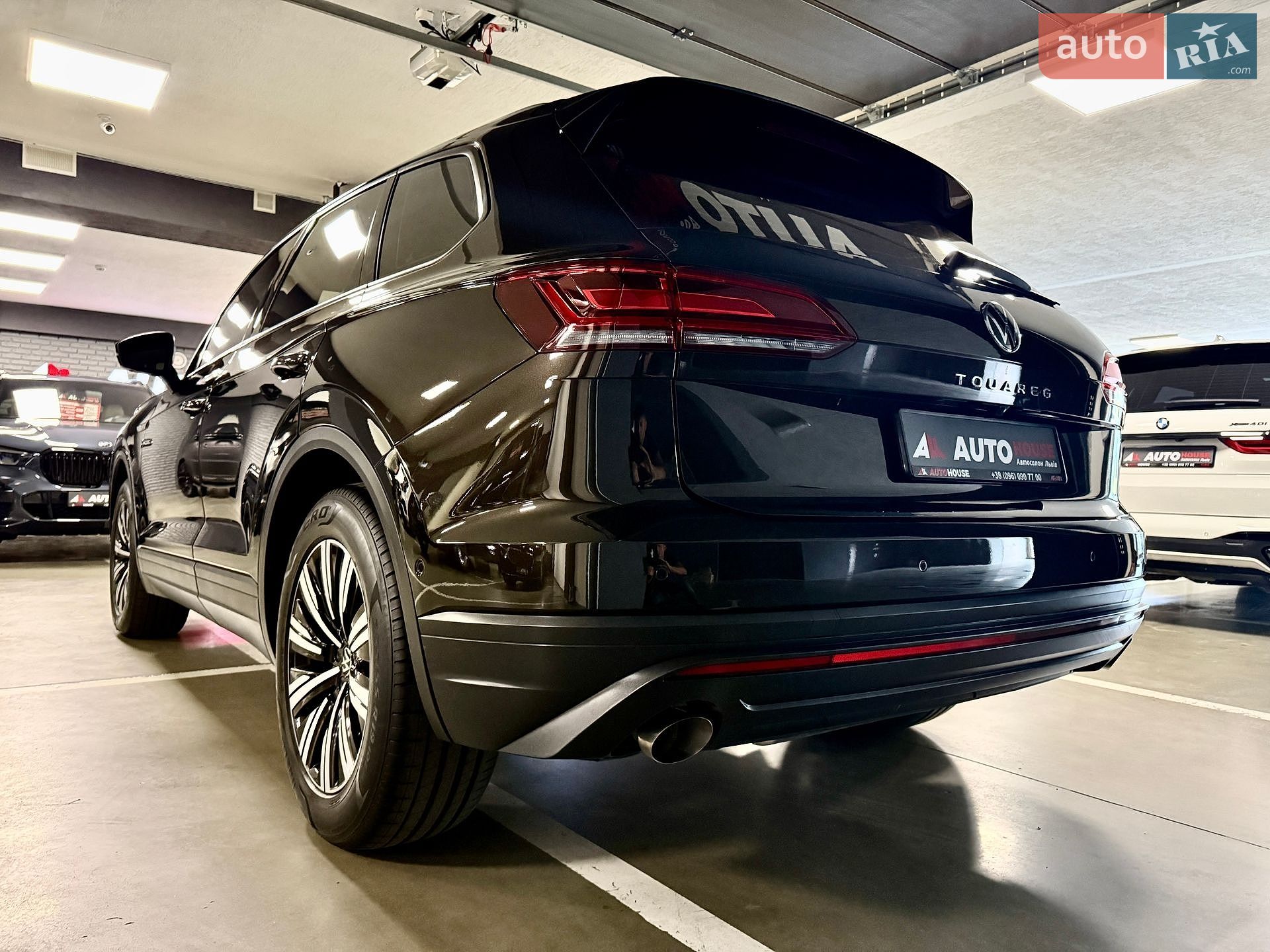 Volkswagen Touareg 2021 VIN WVGZZZCRZND000839 фото оголошення 19 з 102