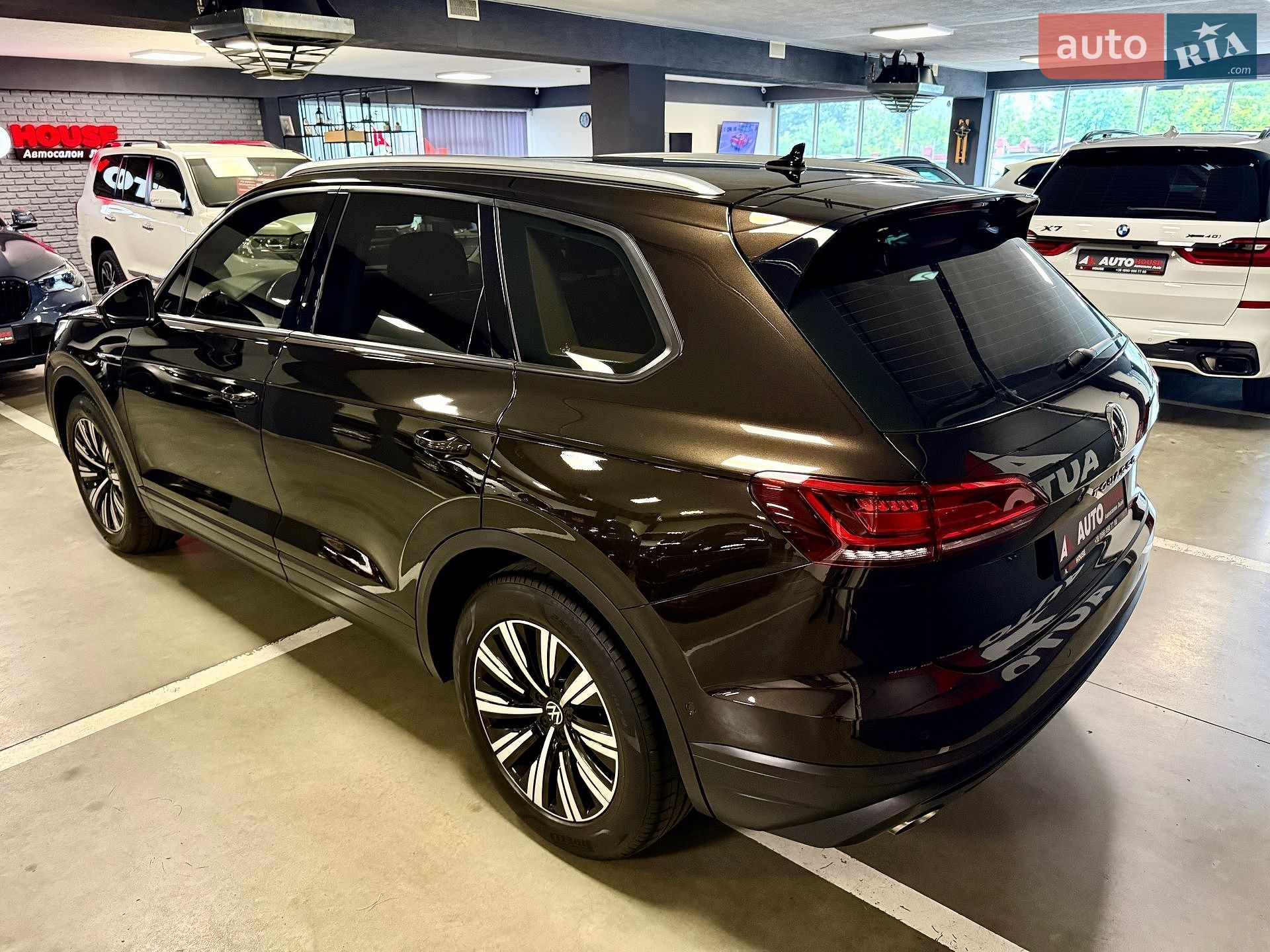 Volkswagen Touareg 2021 VIN WVGZZZCRZND000839 фото оголошення 22 з 102