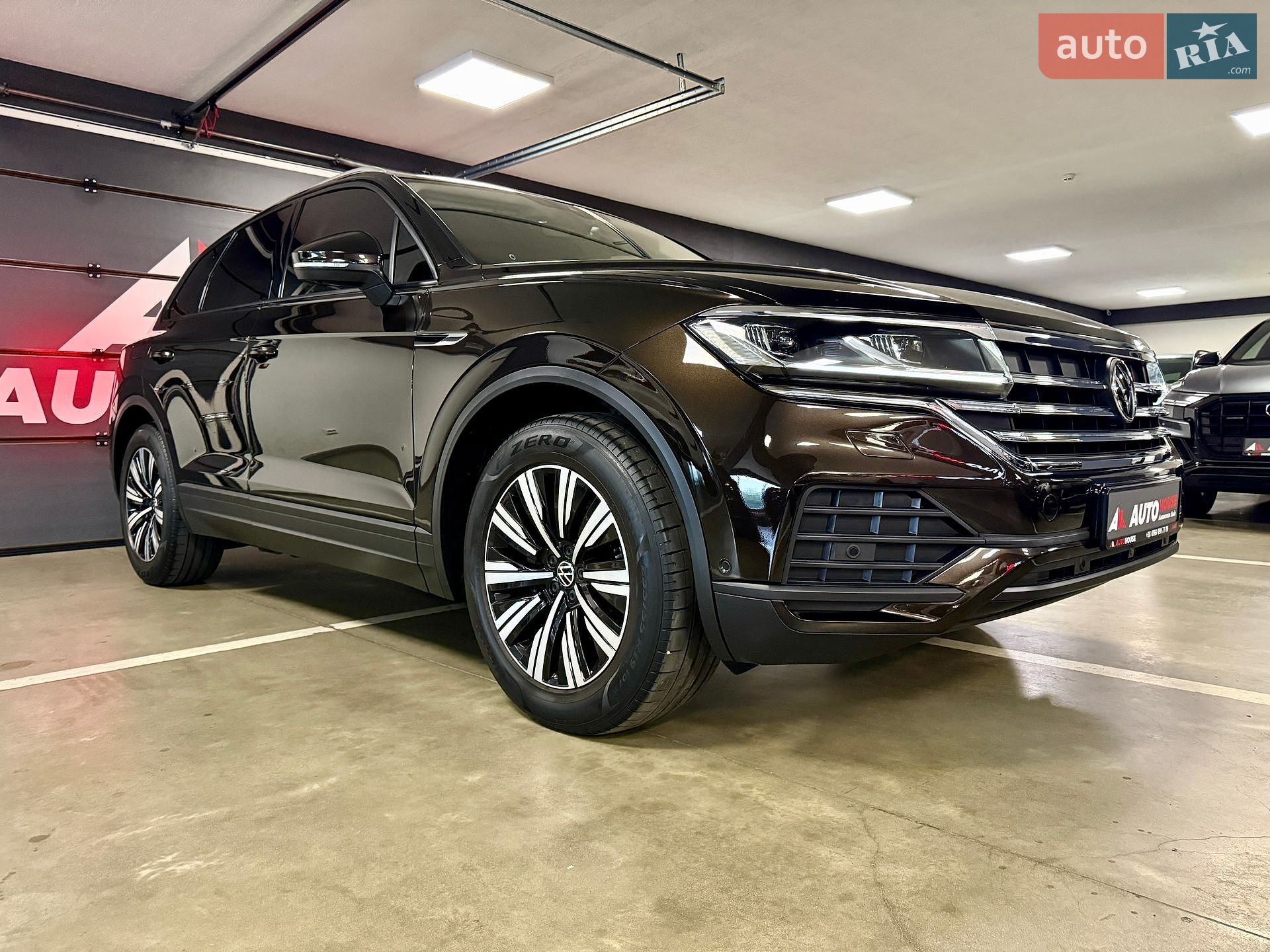 Volkswagen Touareg 2021 VIN WVGZZZCRZND000839 фото оголошення 24 з 102