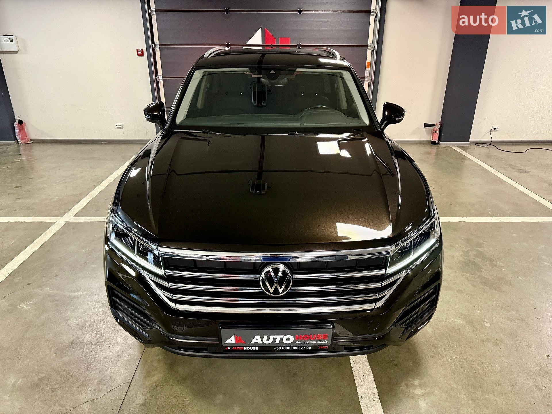 Volkswagen Touareg 2021 VIN WVGZZZCRZND000839 фото оголошення 28 з 102