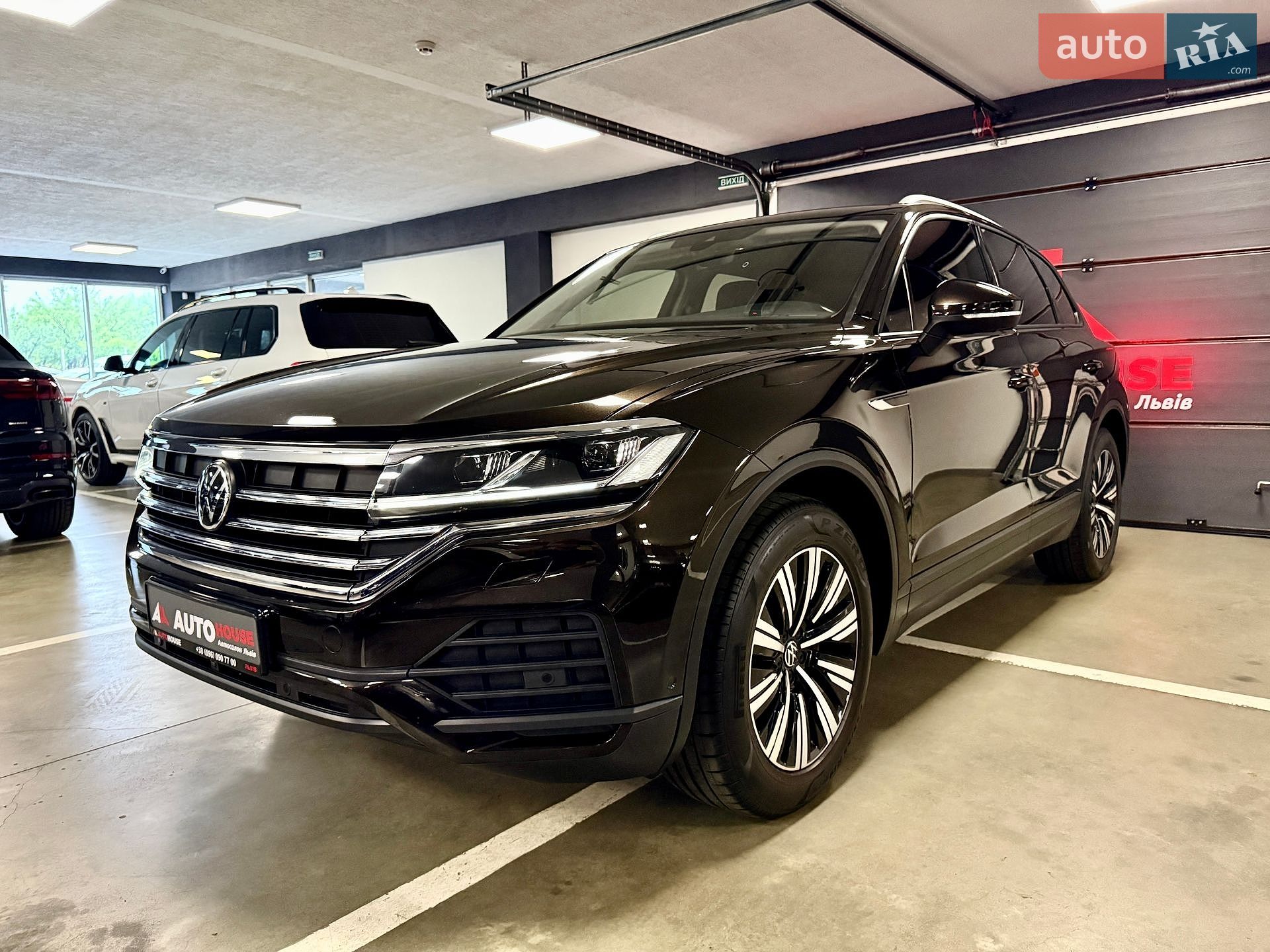 Volkswagen Touareg 2021 VIN WVGZZZCRZND000839 фото оголошення 29 з 102