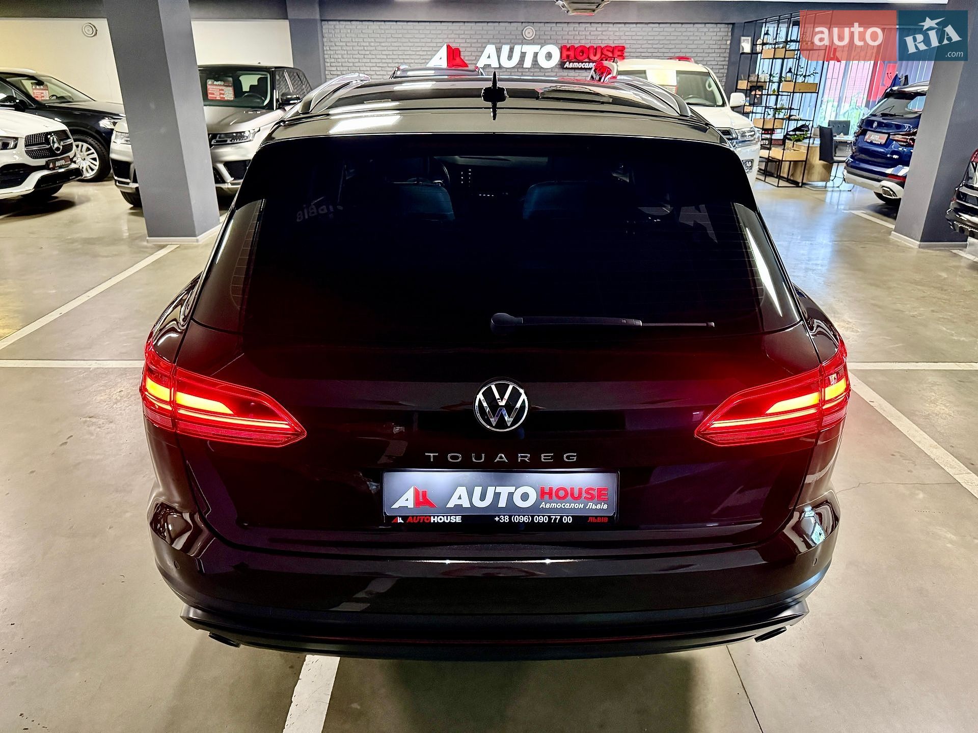 Volkswagen Touareg 2021 VIN WVGZZZCRZND000839 фото оголошення 39 з 102