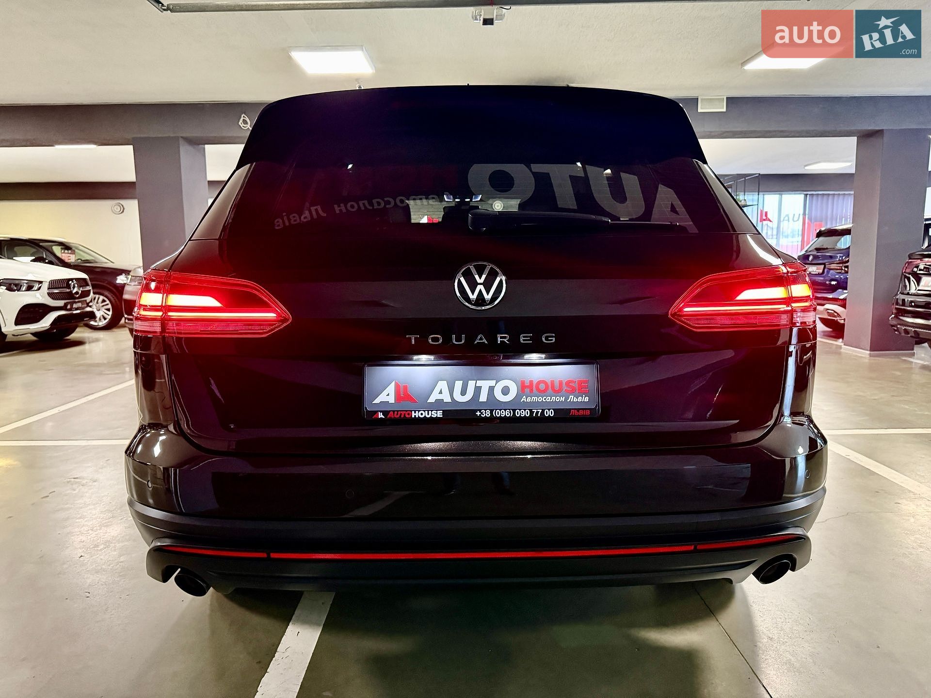 Volkswagen Touareg 2021 VIN WVGZZZCRZND000839 фото оголошення 40 з 102