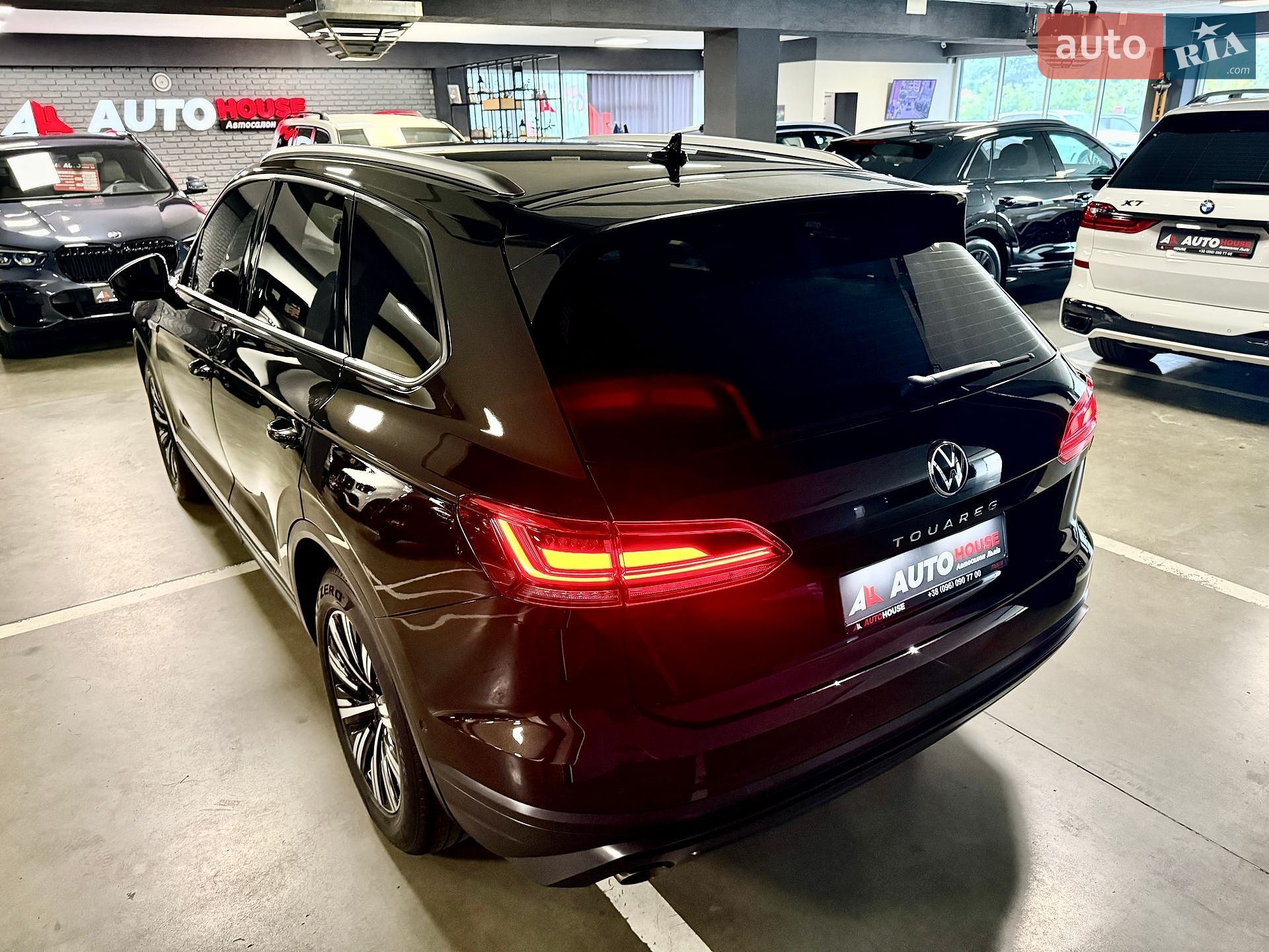 Volkswagen Touareg 2021 VIN WVGZZZCRZND000839 фото оголошення 42 з 102