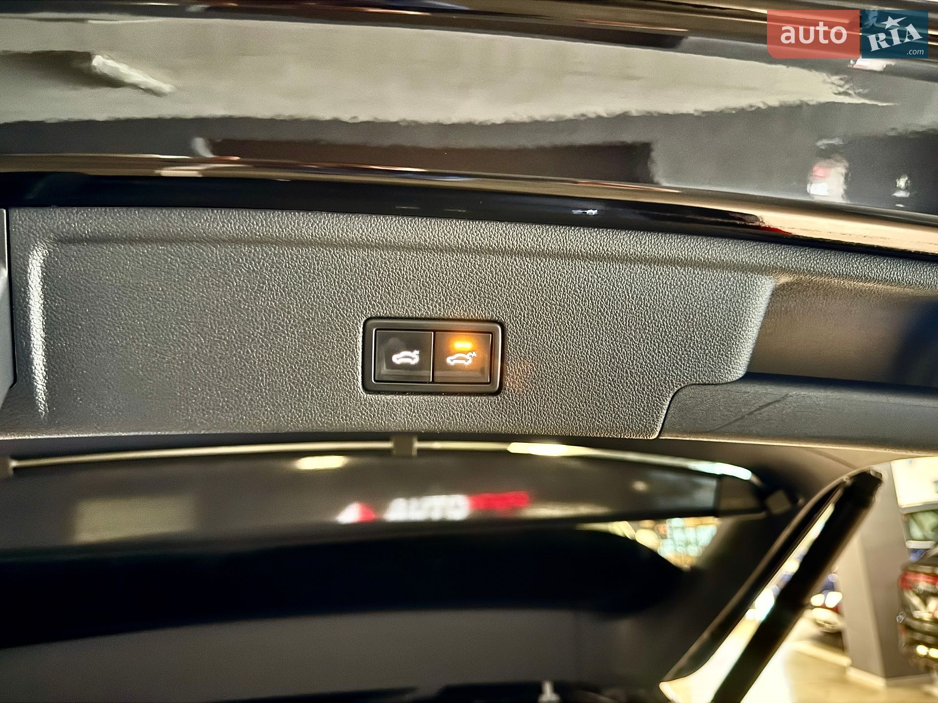 Volkswagen Touareg 2021 VIN WVGZZZCRZND000839 фото оголошення 87 з 102