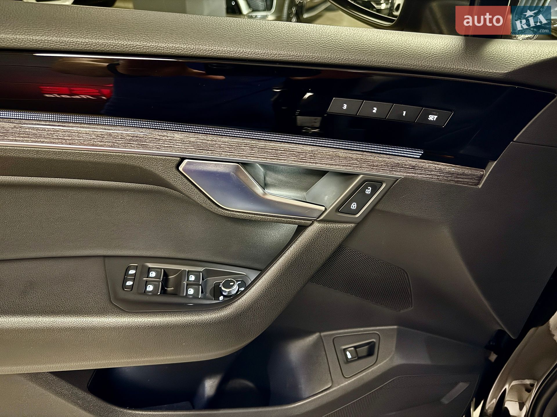 Volkswagen Touareg 2021 VIN WVGZZZCRZND000839 фото оголошення 57 з 102