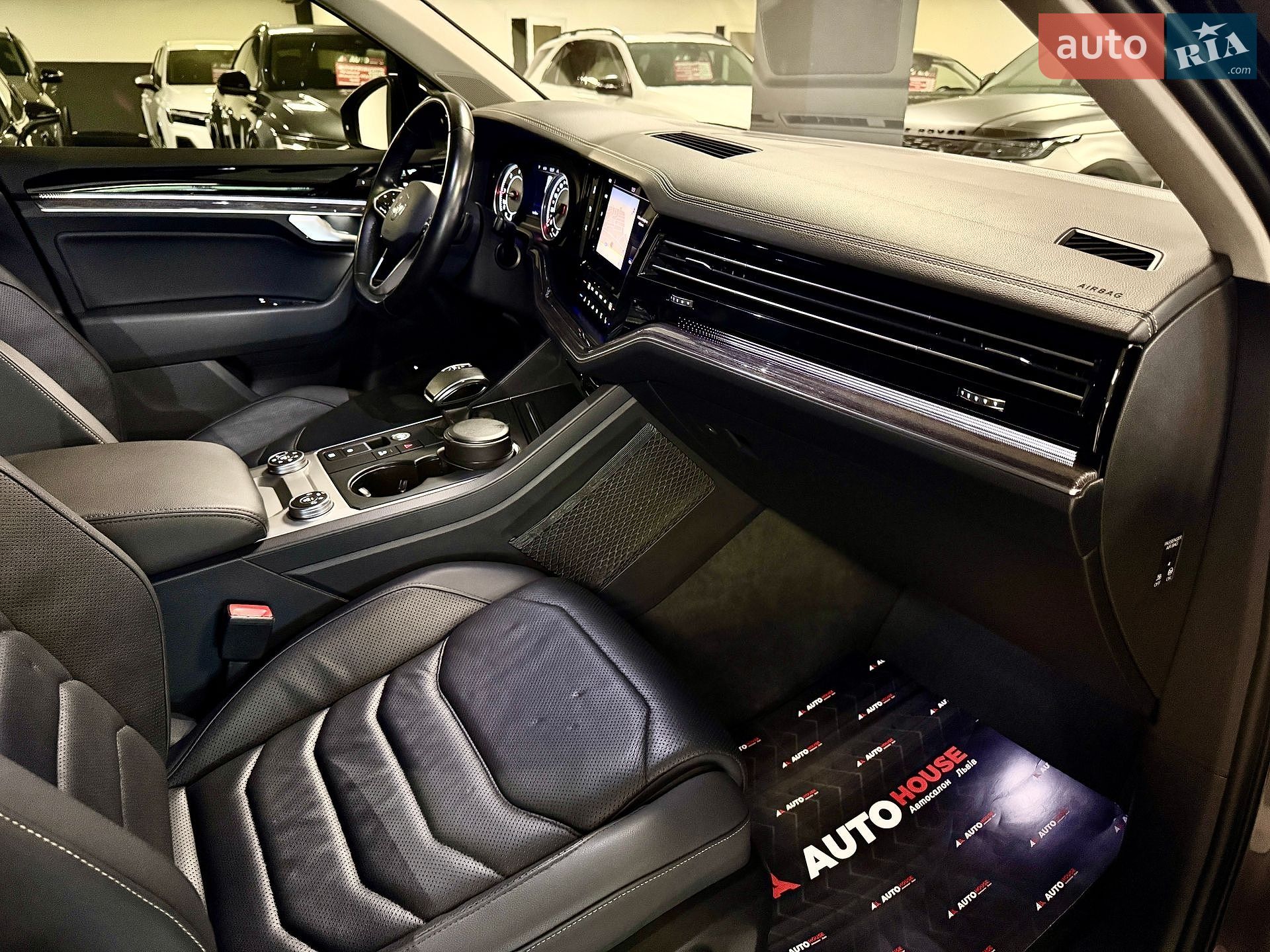 Volkswagen Touareg 2021 VIN WVGZZZCRZND000839 фото оголошення 70 з 102