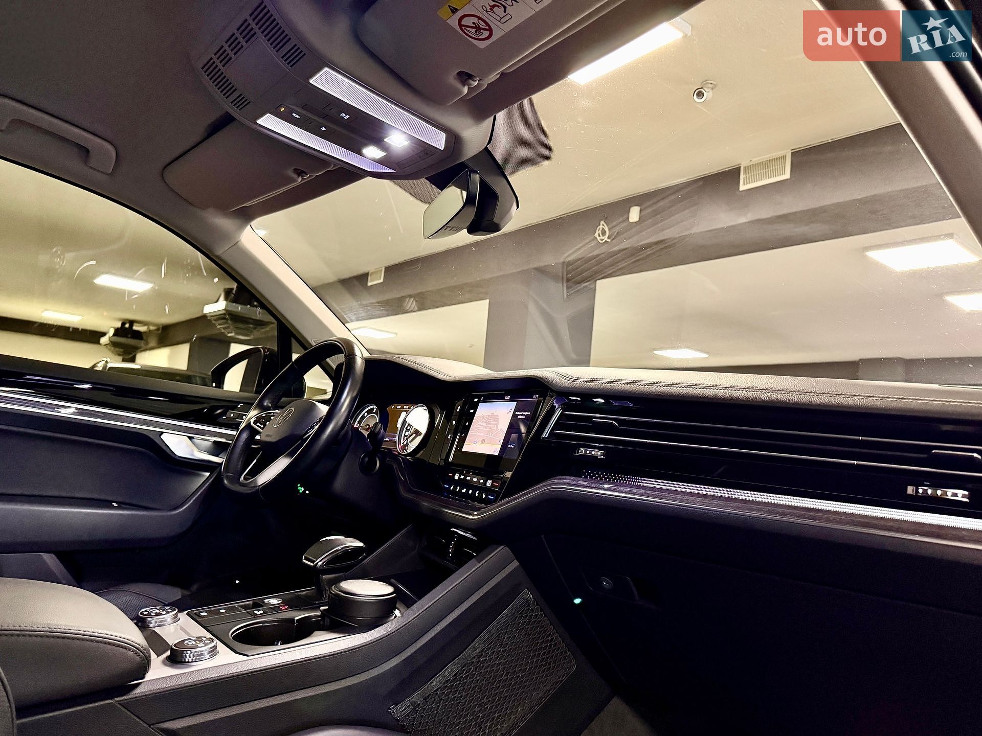 Volkswagen Touareg 2021 VIN WVGZZZCRZND000839 фото оголошення 76 з 102