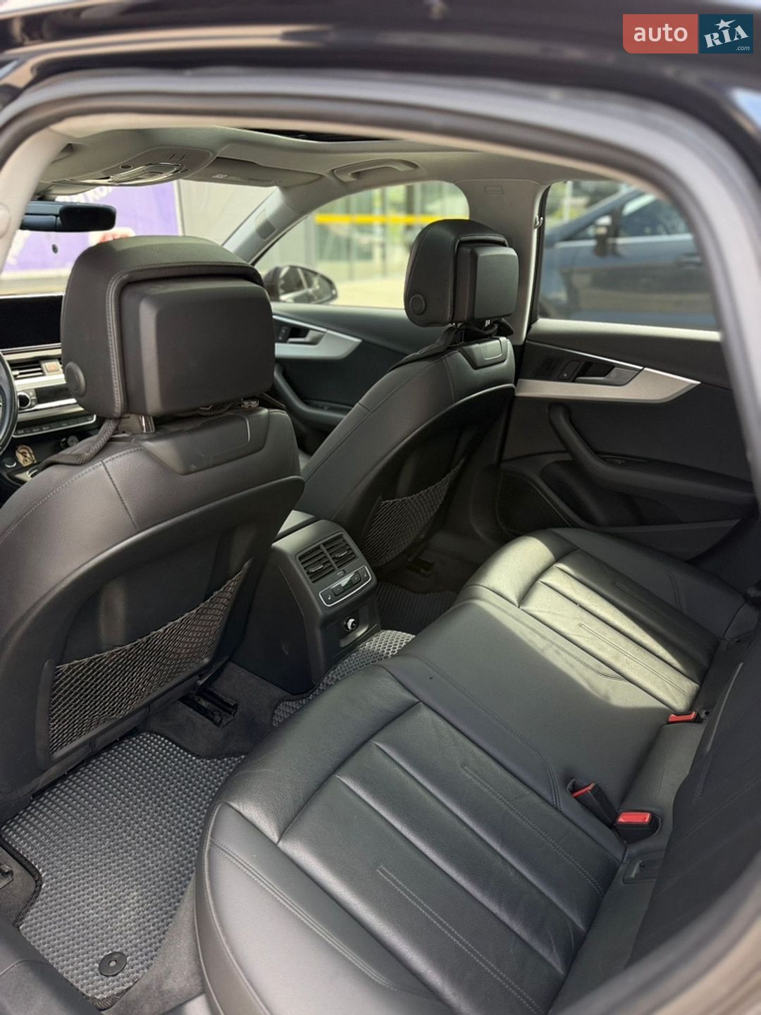 Audi A4 2015 VIN WAUENAF42HN001511 фото оголошення 10 з 21