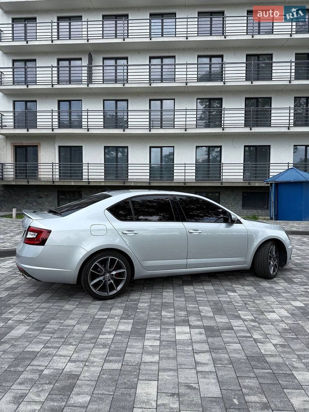 Skoda Octavia 2017 VIN TMBAK7NE9J0117623 фото оголошення 4 з 25