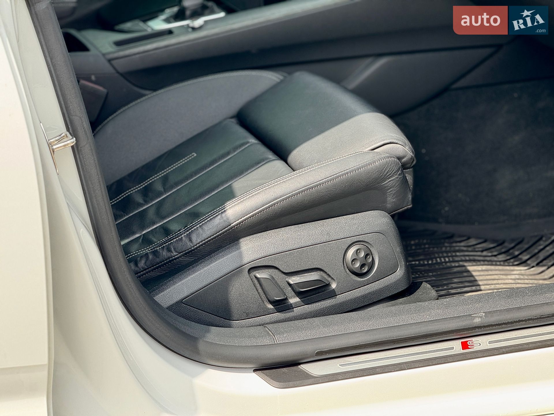 Audi A5 Sportback 2021 VIN WAUDACF58MA047339 фото оголошення 34 з 43
