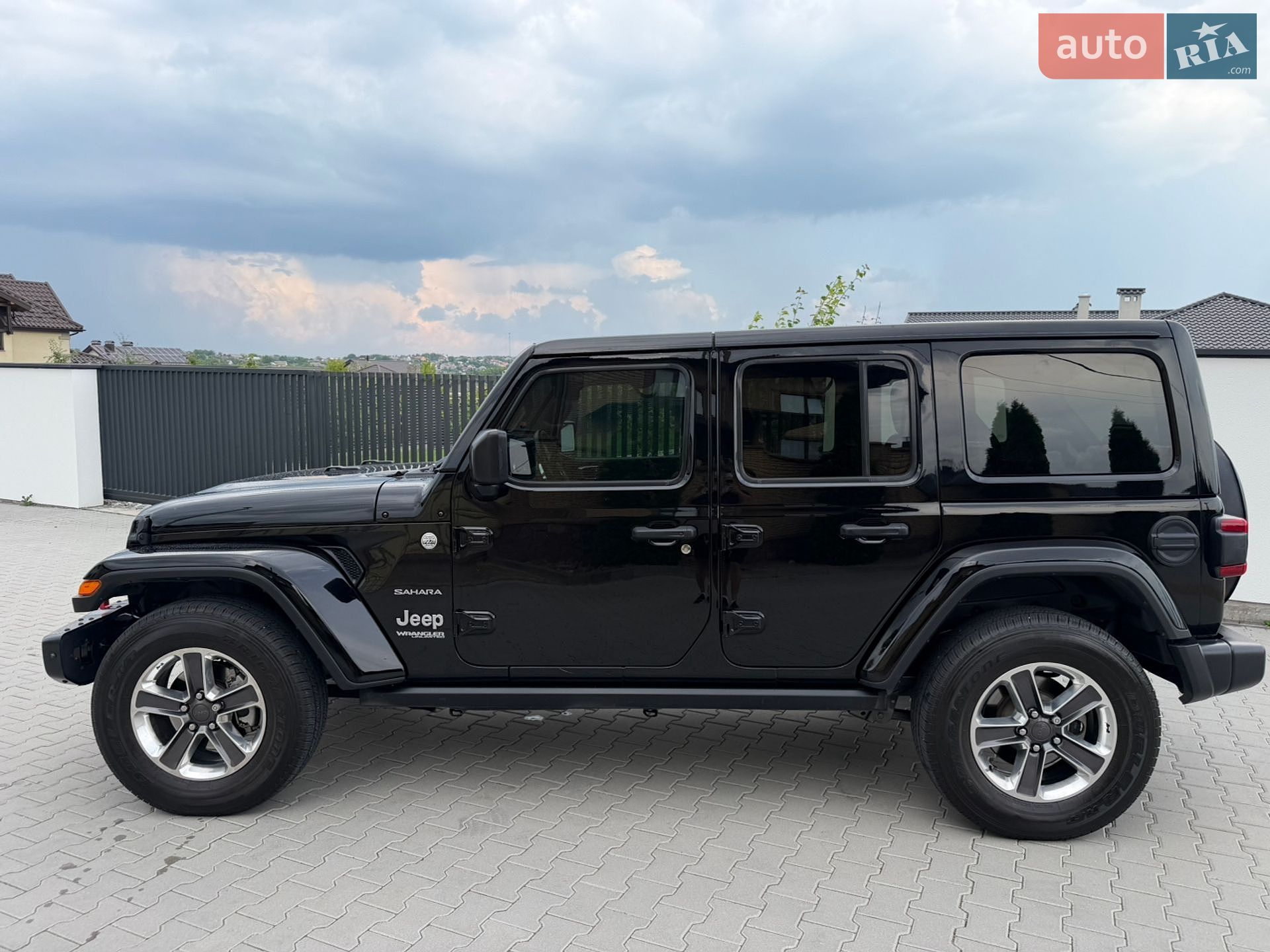 Jeep Wrangler 2020 VIN 1C4HJXEG9LW351084 фото оголошення 2 з 45