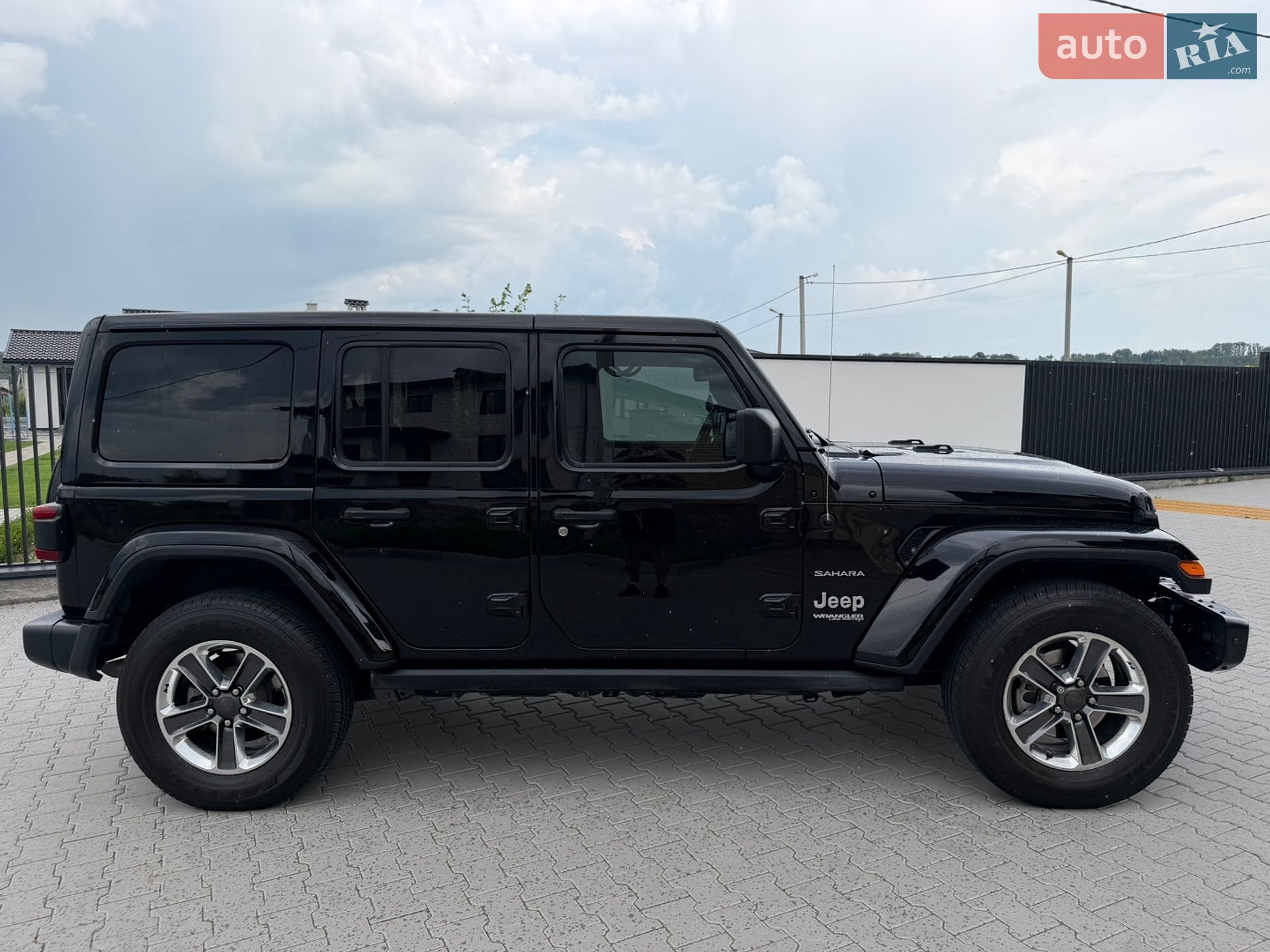 Jeep Wrangler 2020 VIN 1C4HJXEG9LW351084 фото оголошення 4 з 45