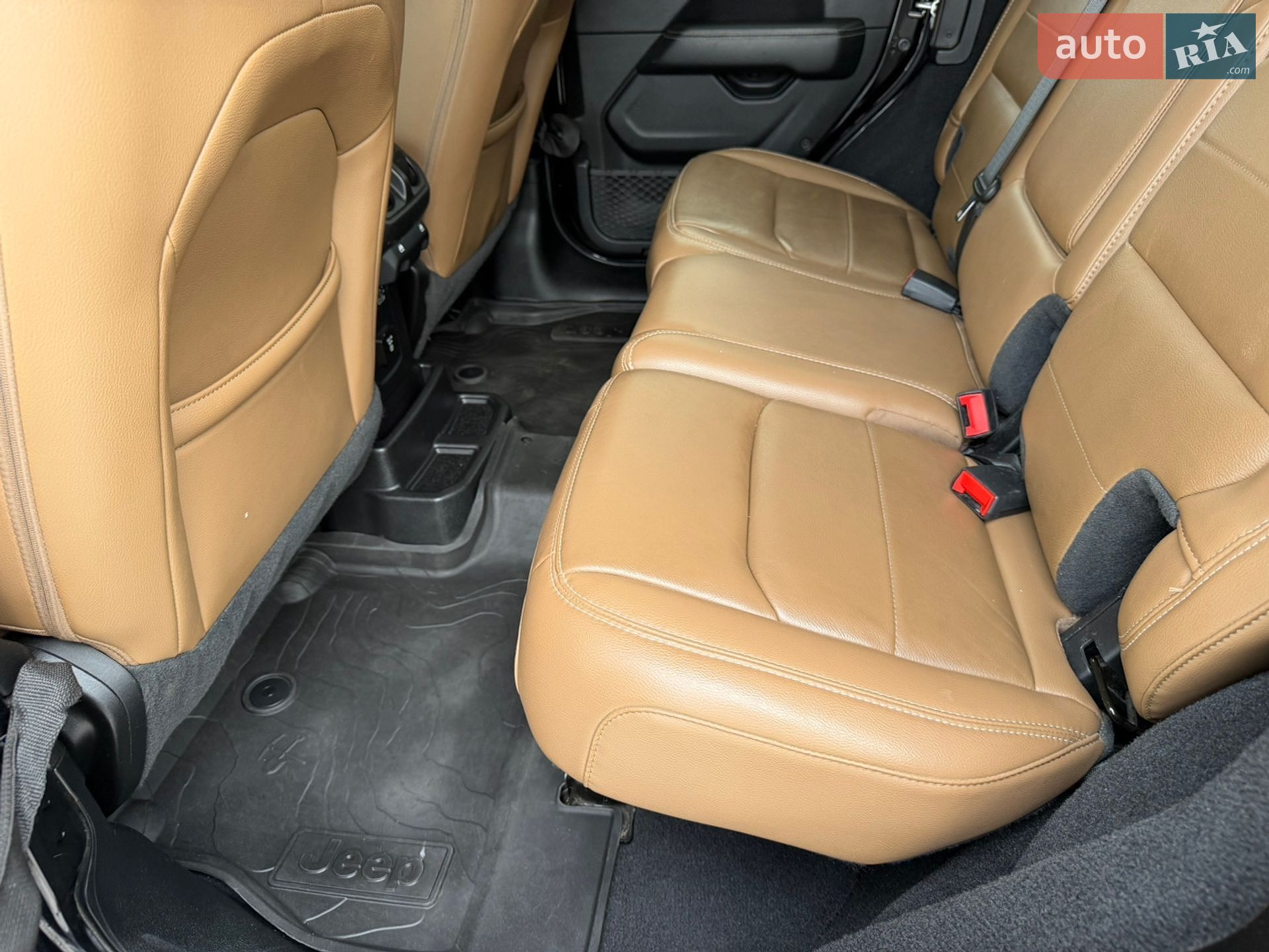 Jeep Wrangler 2020 VIN 1C4HJXEG9LW351084 фото оголошення 16 з 45