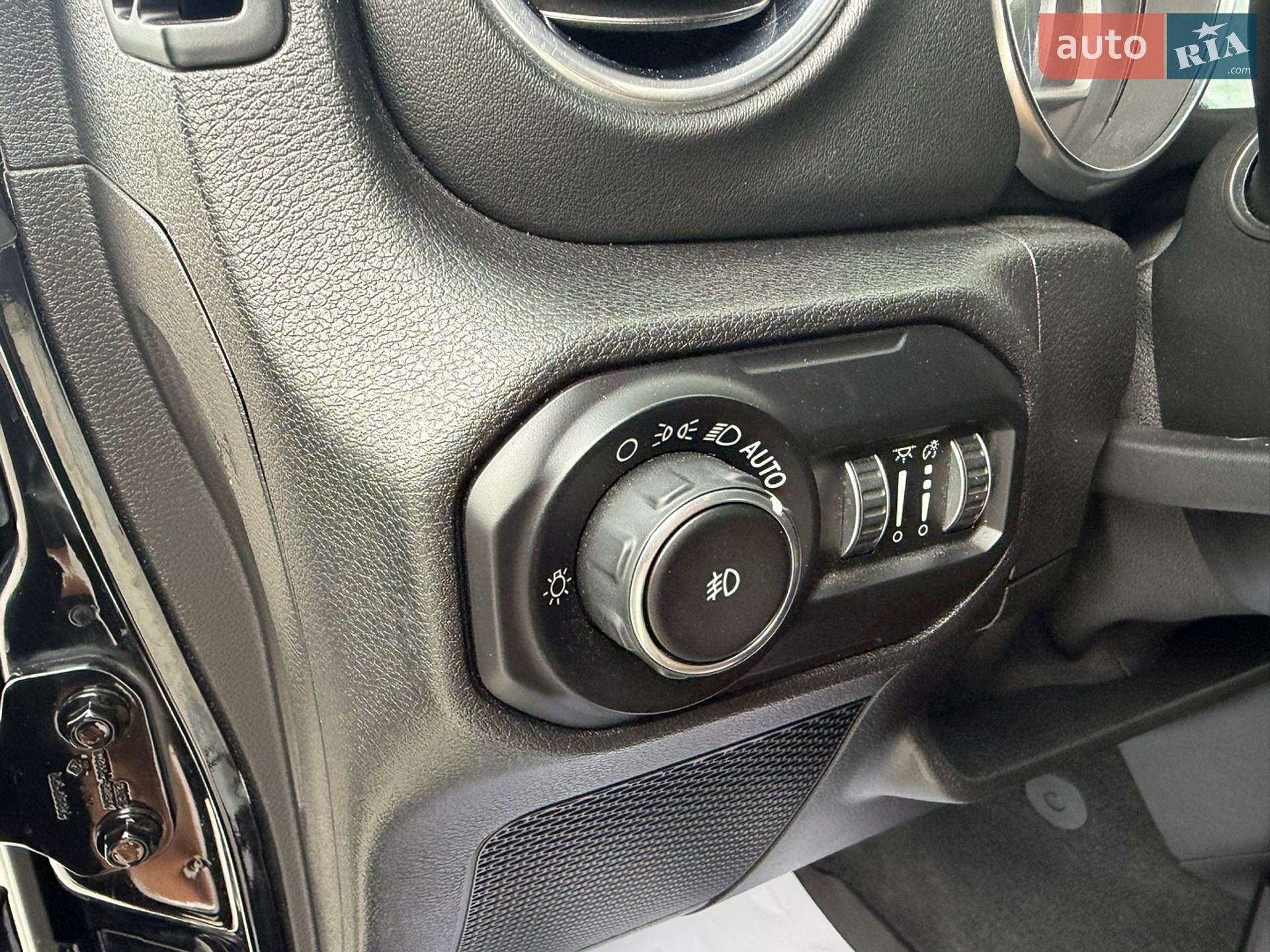 Jeep Wrangler 2020 VIN 1C4HJXEG9LW351084 фото оголошення 32 з 45