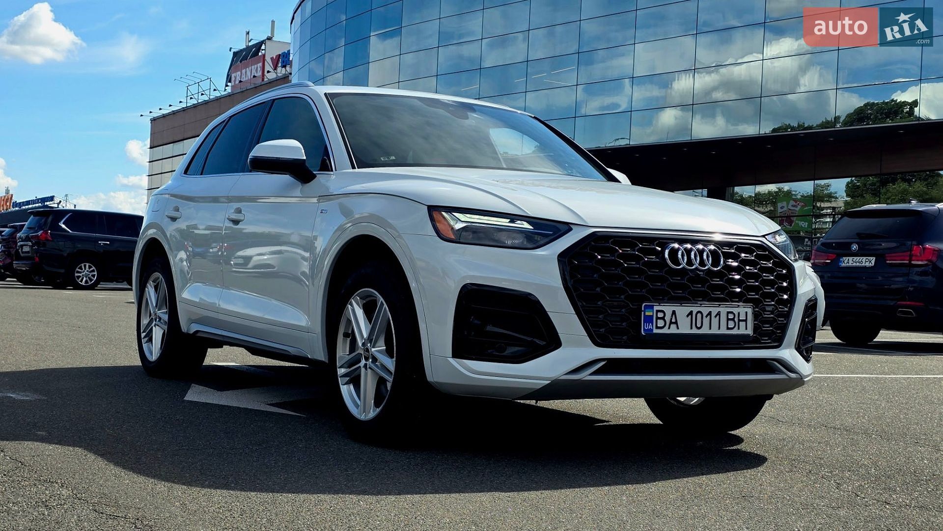 Audi Q5 2022 VIN WA1G2AFY8P2084122 фото оголошення 3 з 41