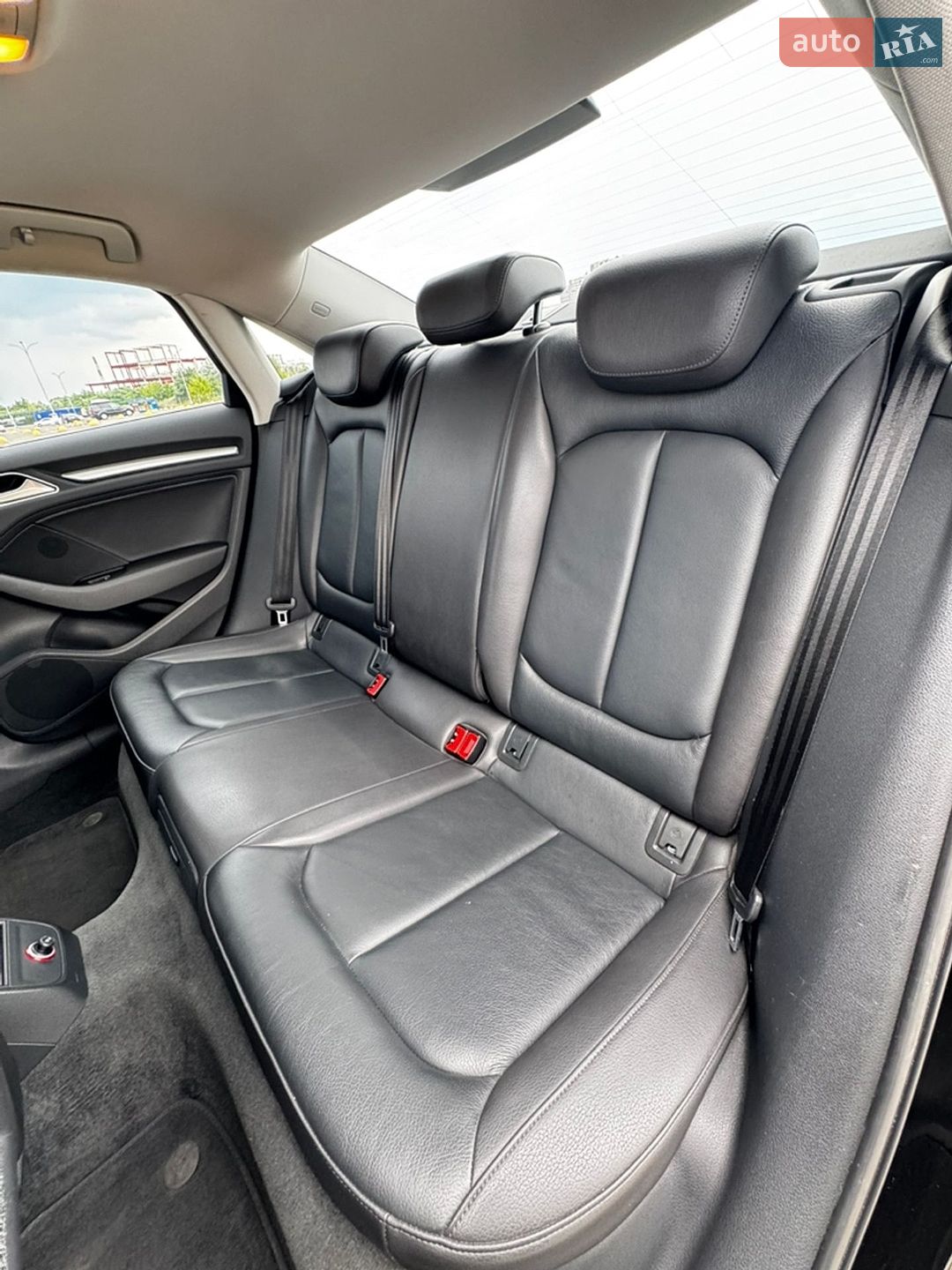 Audi A3 2015 VIN WAUZZZ8V1G1074952 фото оголошення 8 з 11