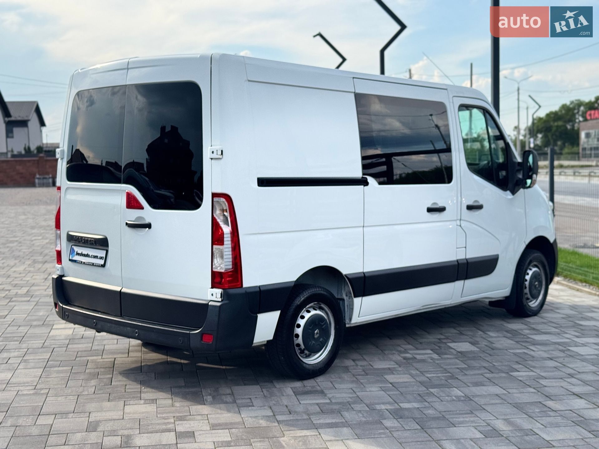 RENAULT MASTER 2017 VIN VF1MA000757744996 фото оголошення 3 з 31
