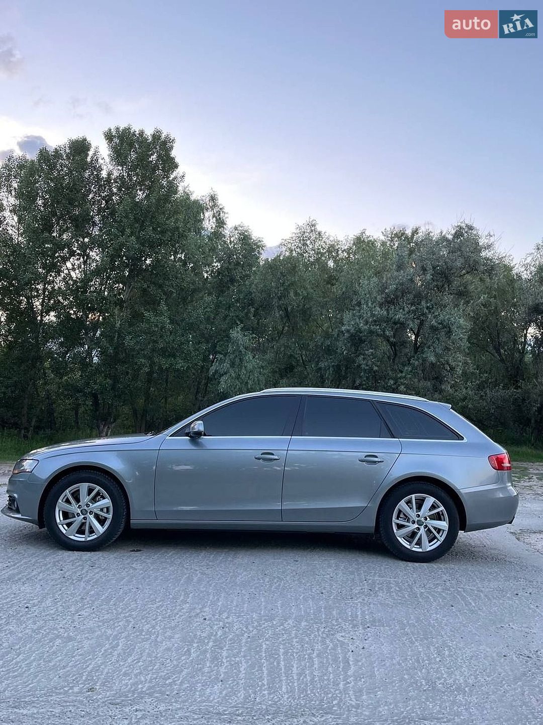 Audi A4 2009 VIN WAUZZZ8K7AA009469 фото оголошення 27 з 43