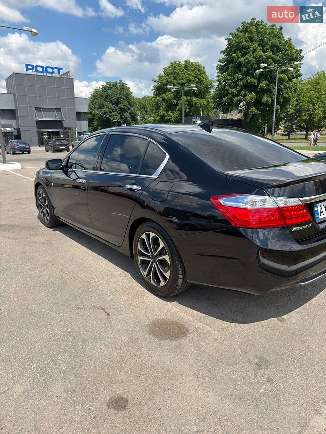 Honda Accord 2015 VIN 1HGCR6F36FA010141 фото оголошення 4 з 23