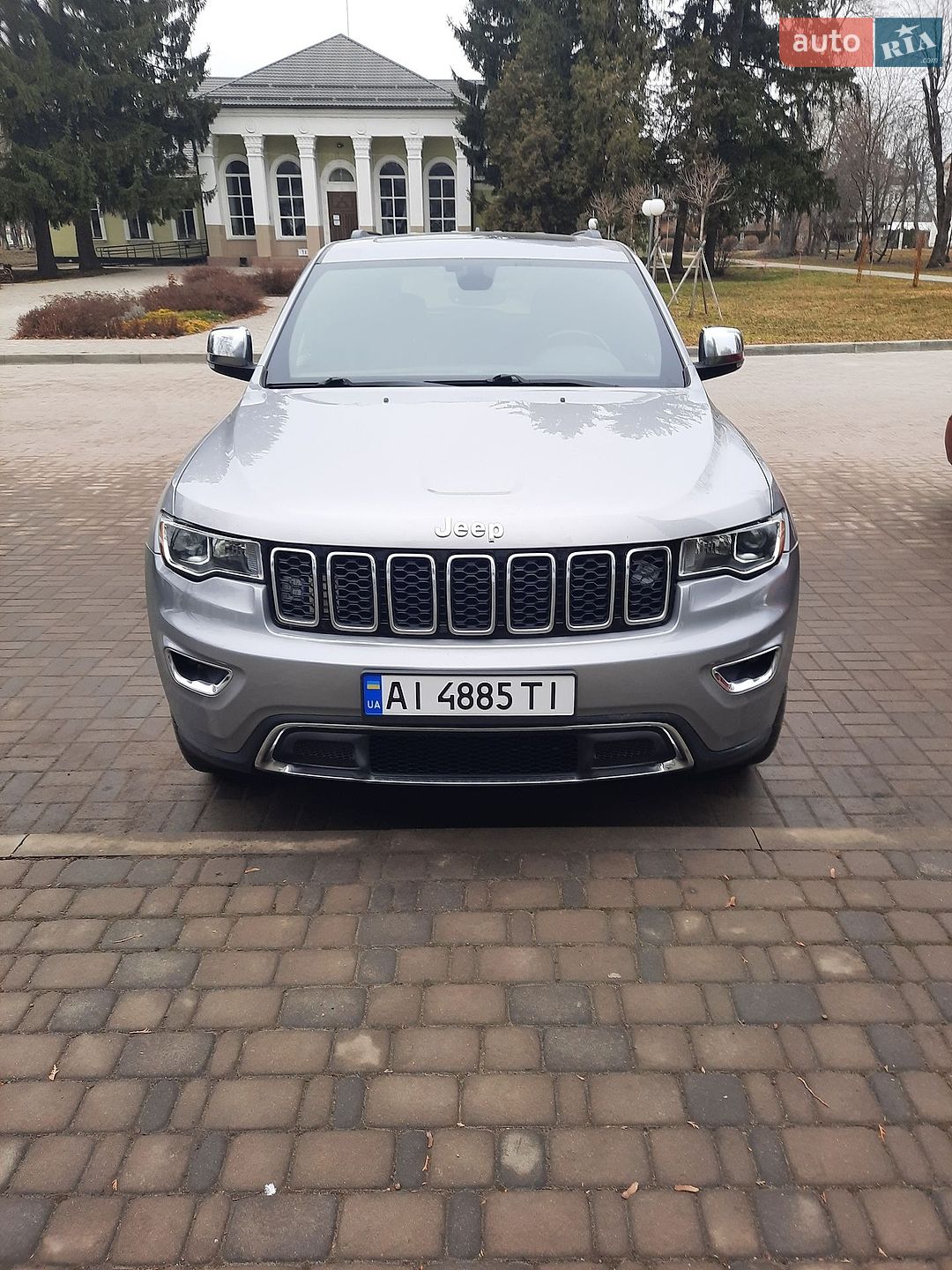 Jeep Grand Cherokee 2020 VIN 1C4RJEBG7LC428548 фото оголошення 2 з 10