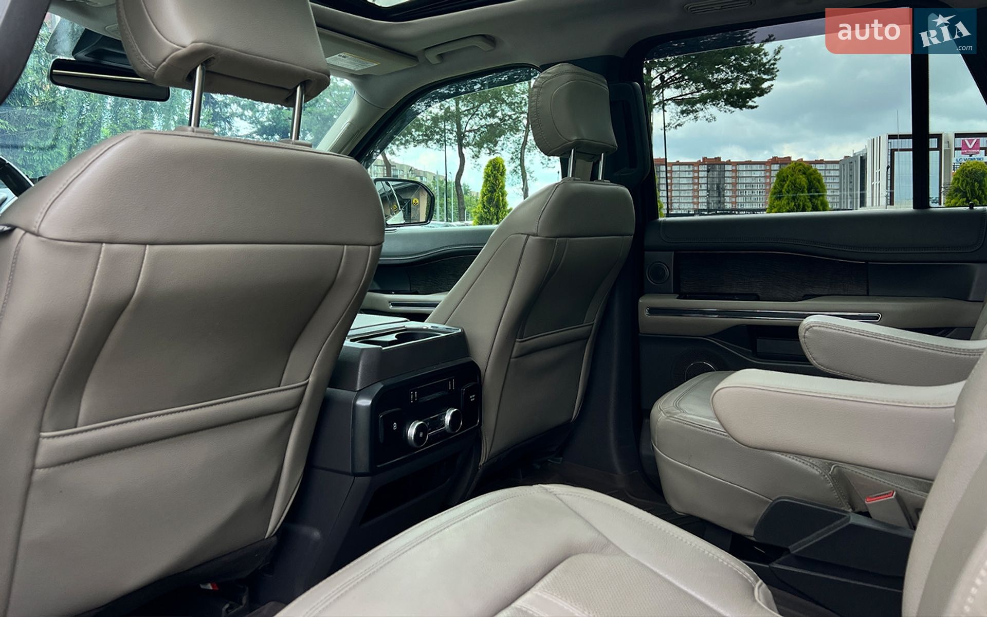 Ford Expedition 2020 VIN 1FMJU2AT0LEA70632 фото оголошення 26 з 30