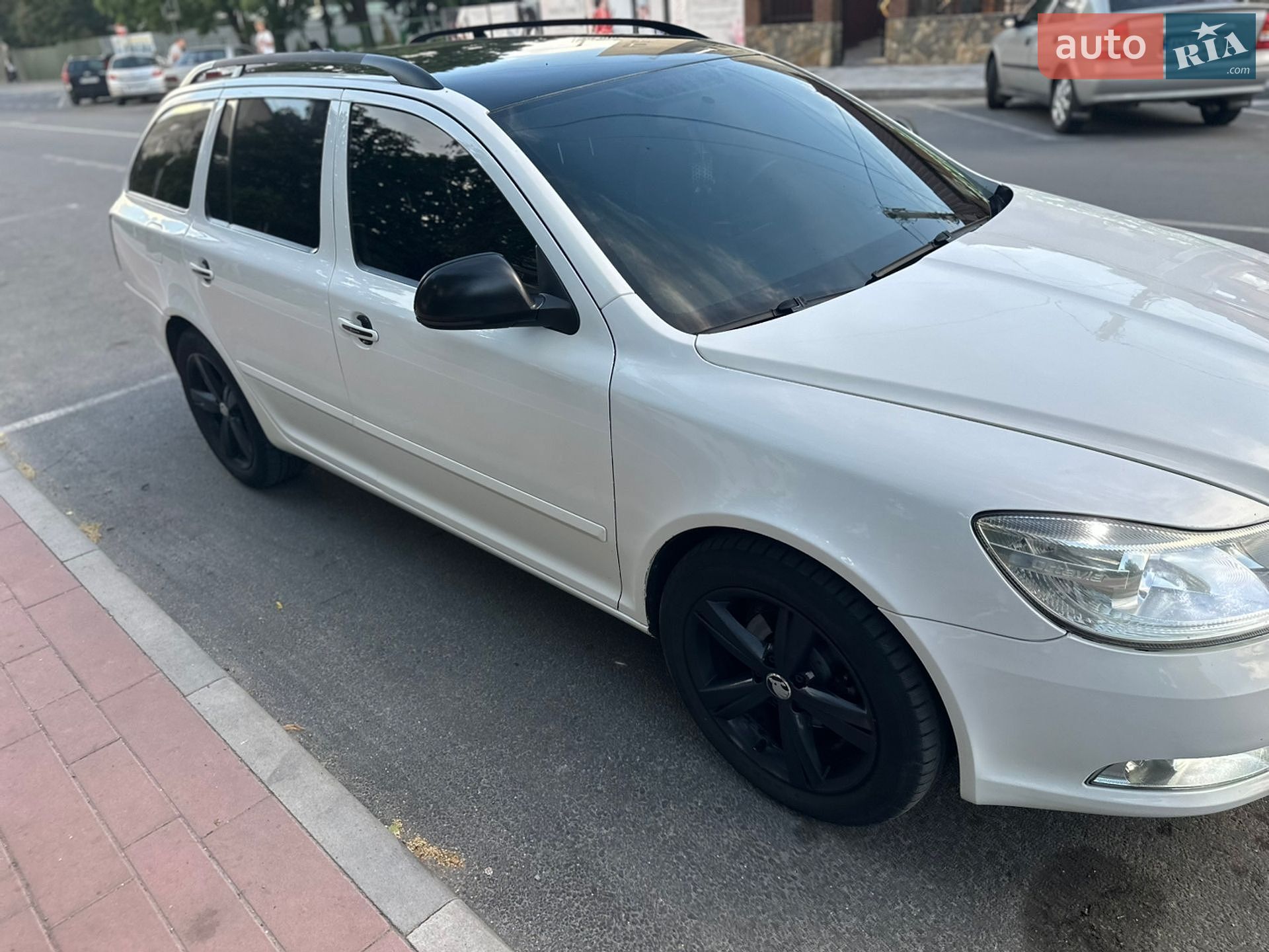 Skoda Octavia 2010 VIN TMBHT61Z4B2026392 фото оголошення 5 з 10