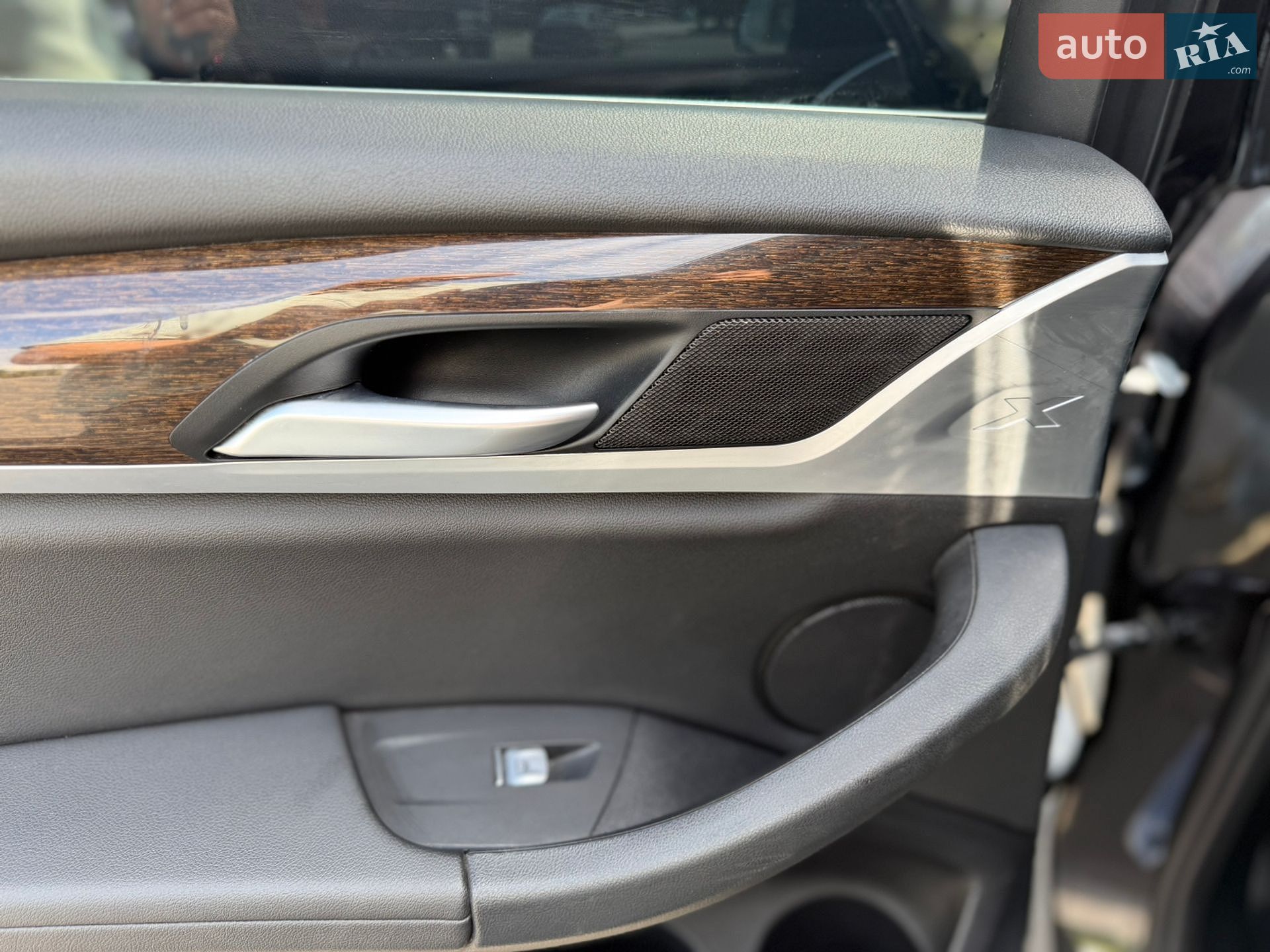 BMW X3 2020 VIN 5UXTY5C01M9F11055 фото оголошення 17 з 19