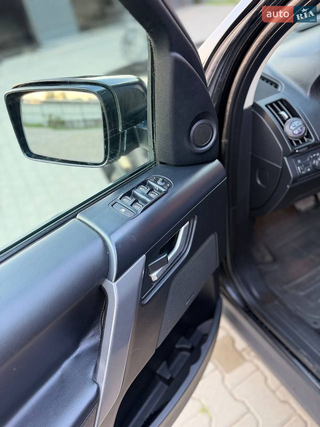 Land Rover Freelander 2009 VIN SALFA2BB1AH149837 фото оголошення 17 з 29