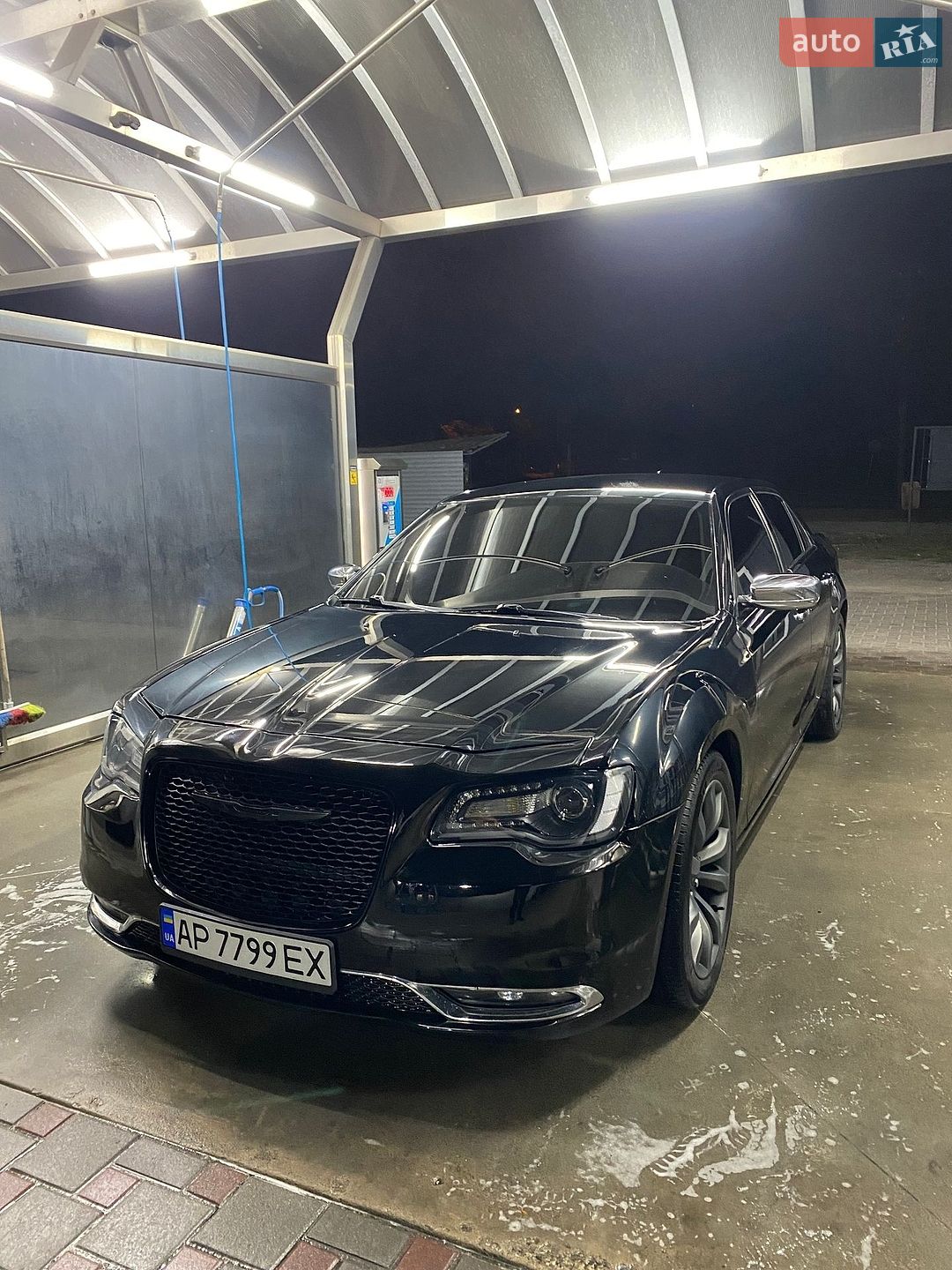 Chrysler 300C 2017 VIN 2C3CCAEG1JH168117 фото оголошення 10 з 13