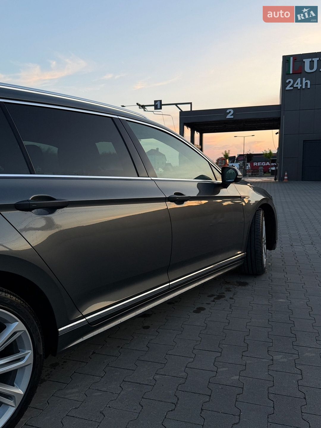 Volkswagen Passat 2015 VIN WVWZZZ3CZGE108621 фото оголошення 12 з 41