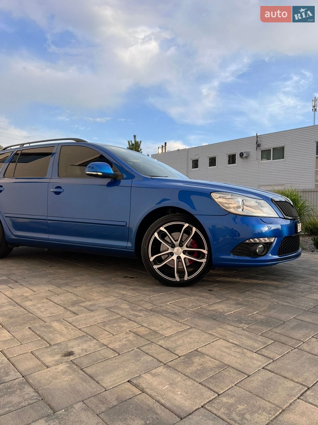 Skoda Octavia 2012 VIN TMBUH61Z3C2180593 фото оголошення 3 з 87