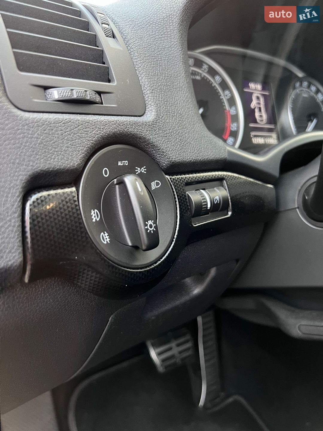 Skoda Octavia 2012 VIN TMBUH61Z3C2180593 фото оголошення 38 з 87