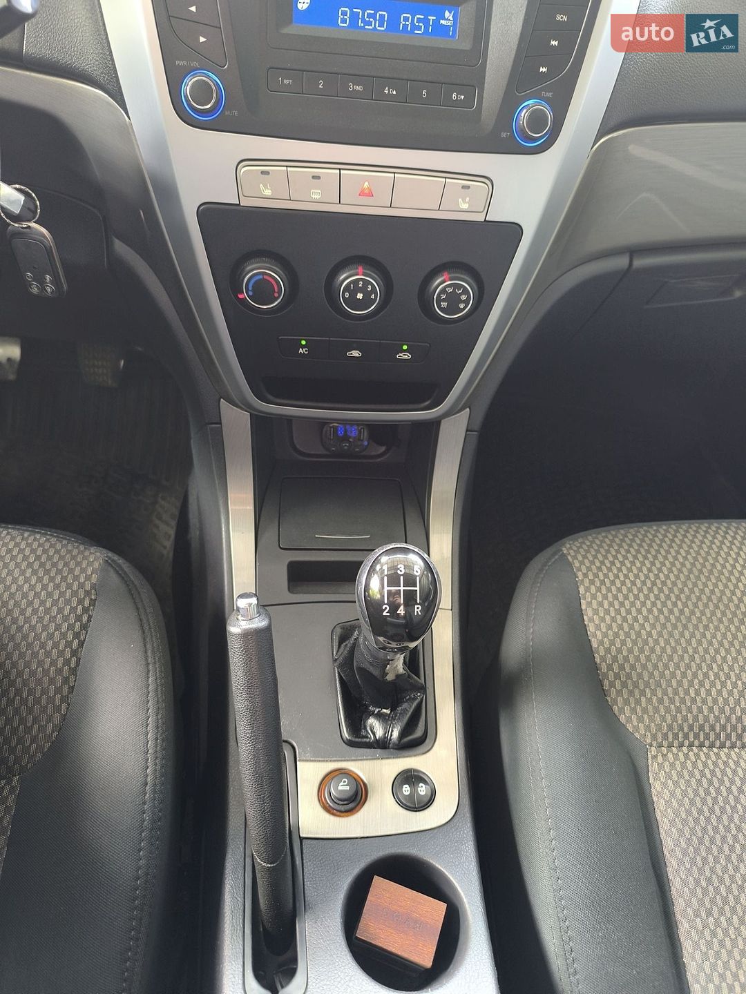 Geely Emgrand X7 2013 VIN L108DBS57E3102896 фото оголошення 15 з 21