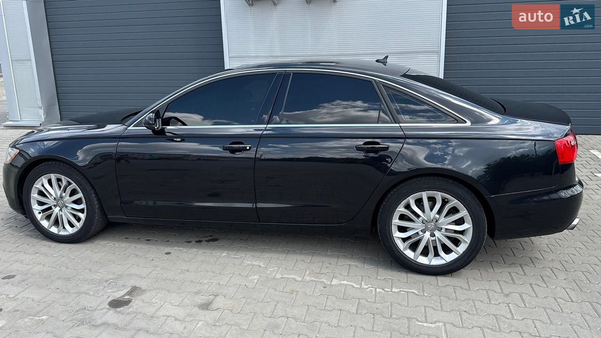 Audi A6 2014 VIN WAUGFAFC1EN127464 фото оголошення 2 з 29