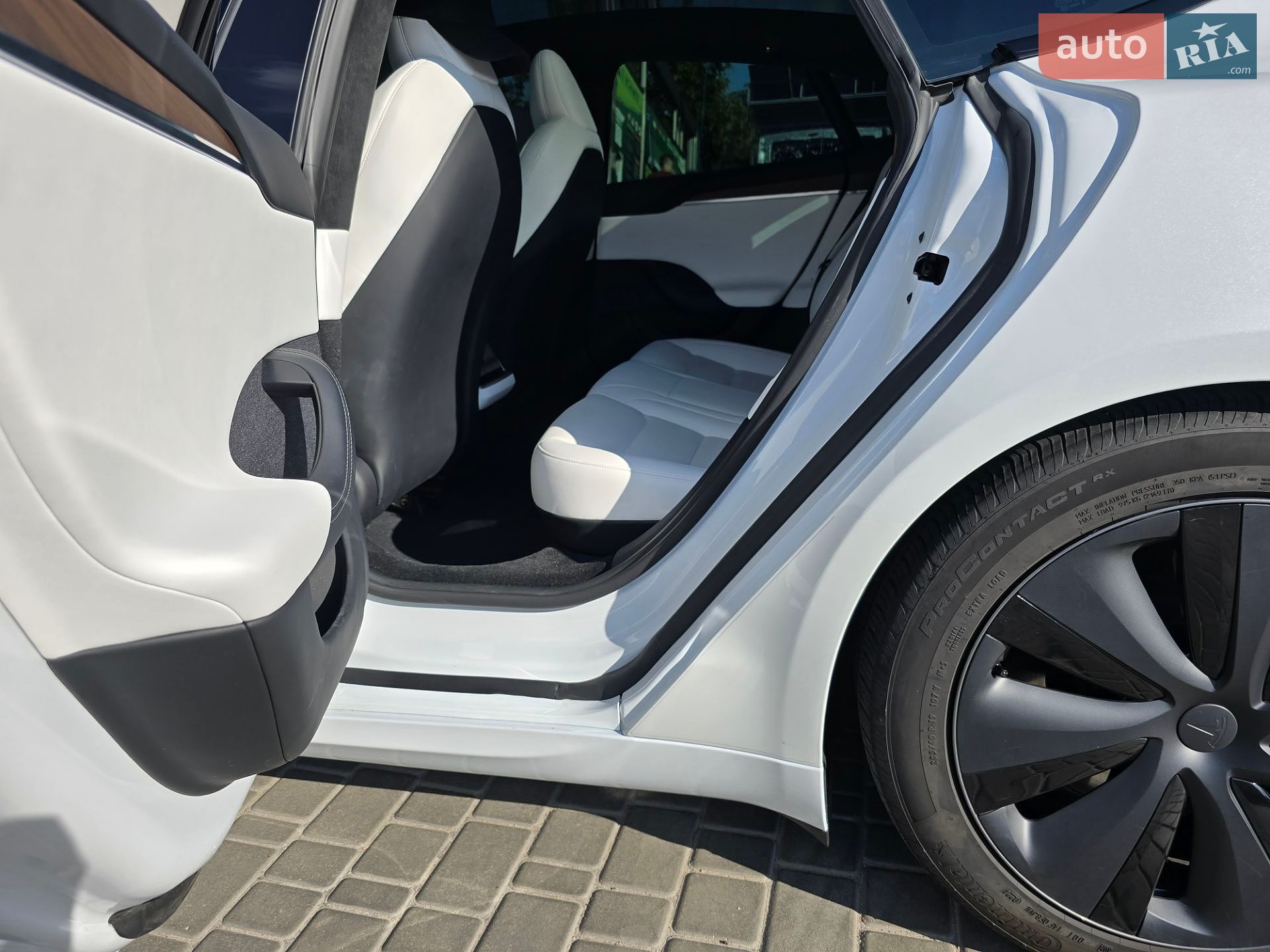 Tesla Model S 2024 VIN 5YJSA1E51RF544389 фото оголошення 12 з 25