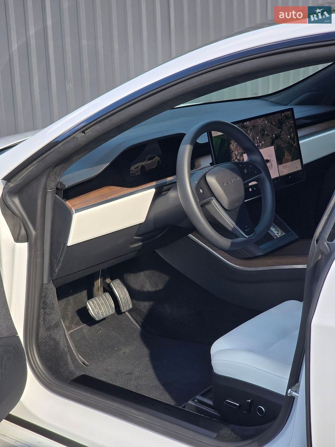 Tesla Model S 2024 VIN 5YJSA1E51RF544389 фото оголошення 5 з 25