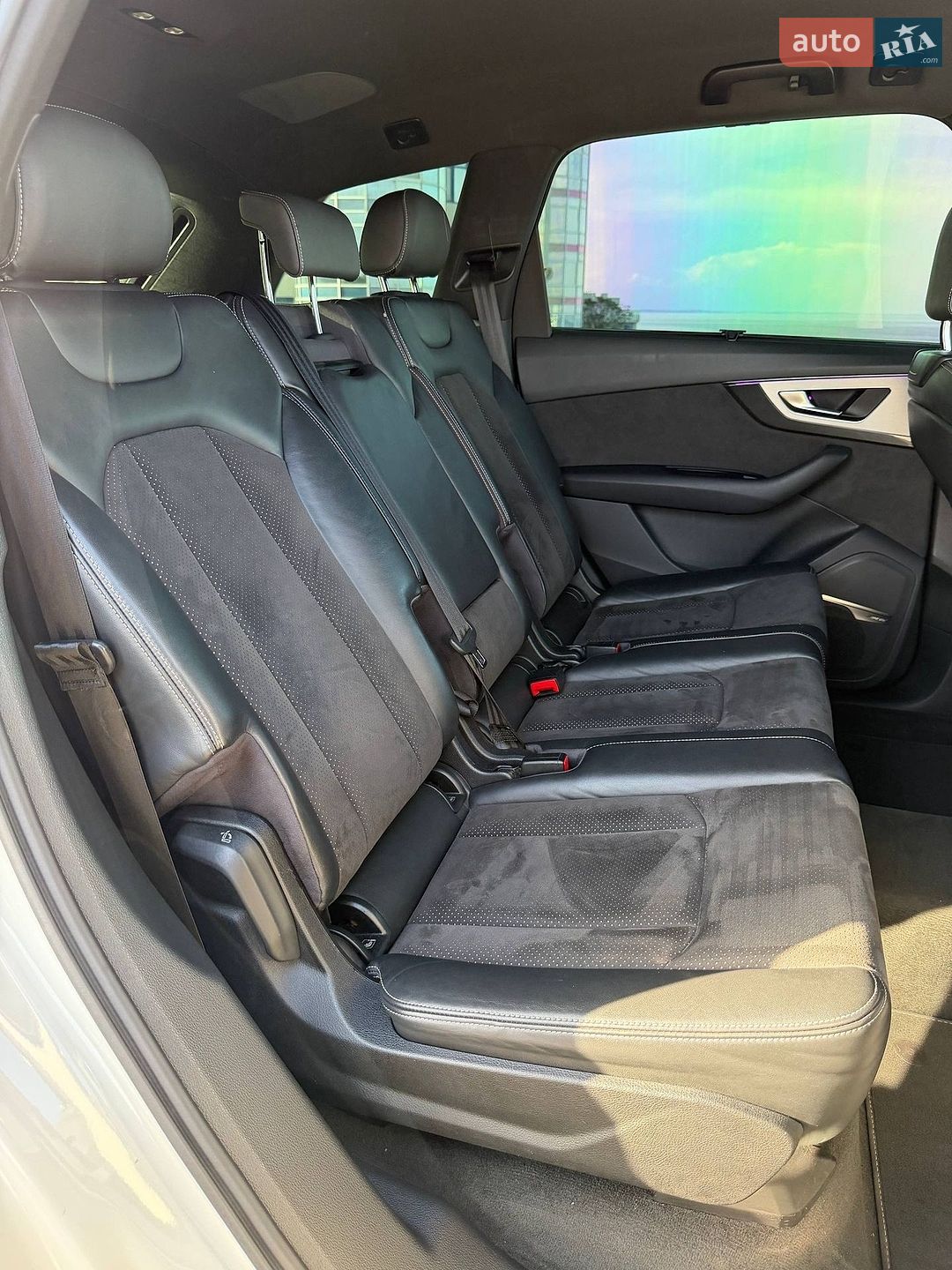 Audi Q7 2017 VIN WAUZZZ4M7HD059854 фото оголошення 16 з 23
