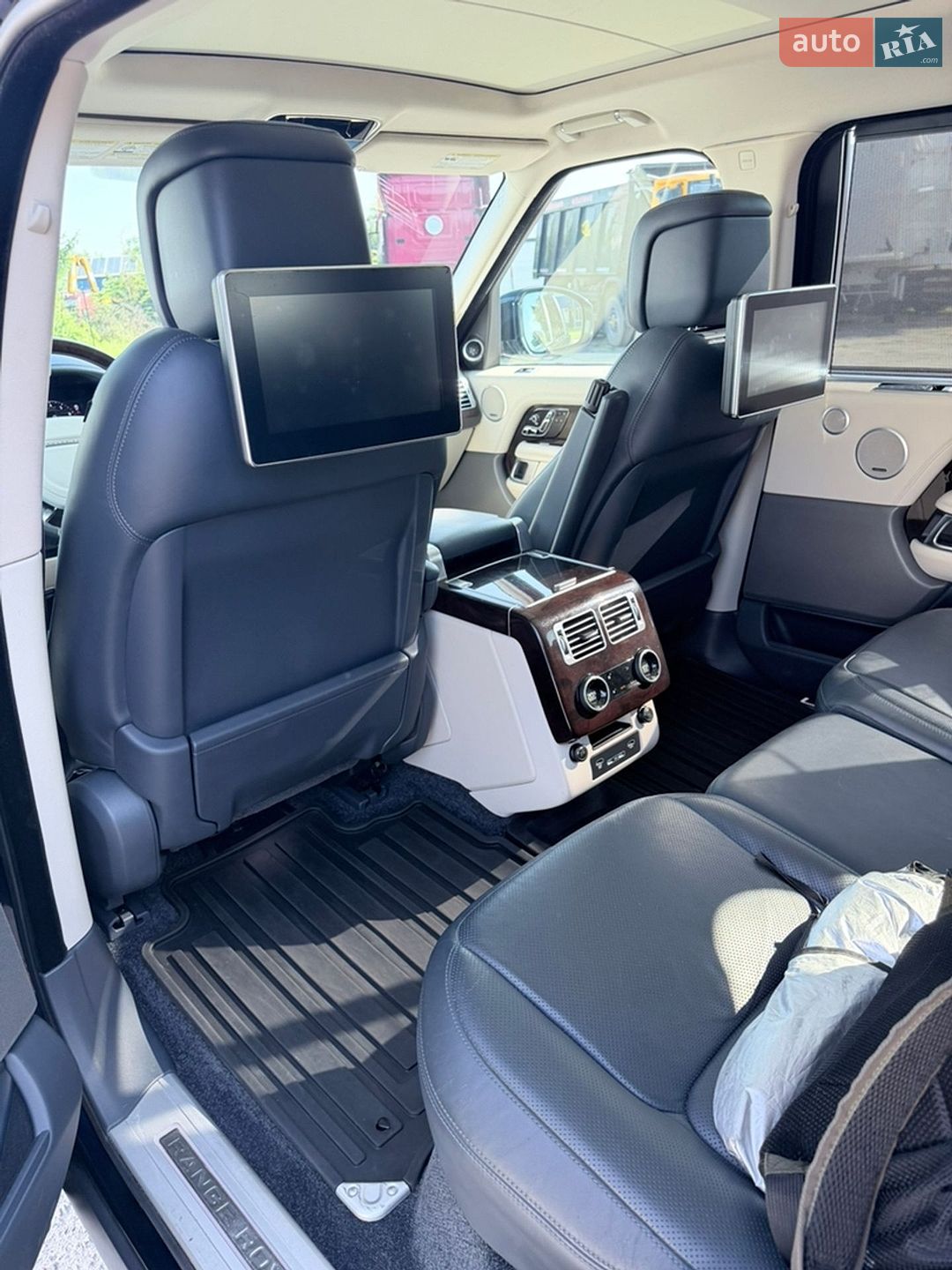 Land Rover Range Rover 2019 VIN SALGS5SEXLA583649 фото оголошення 10 з 11