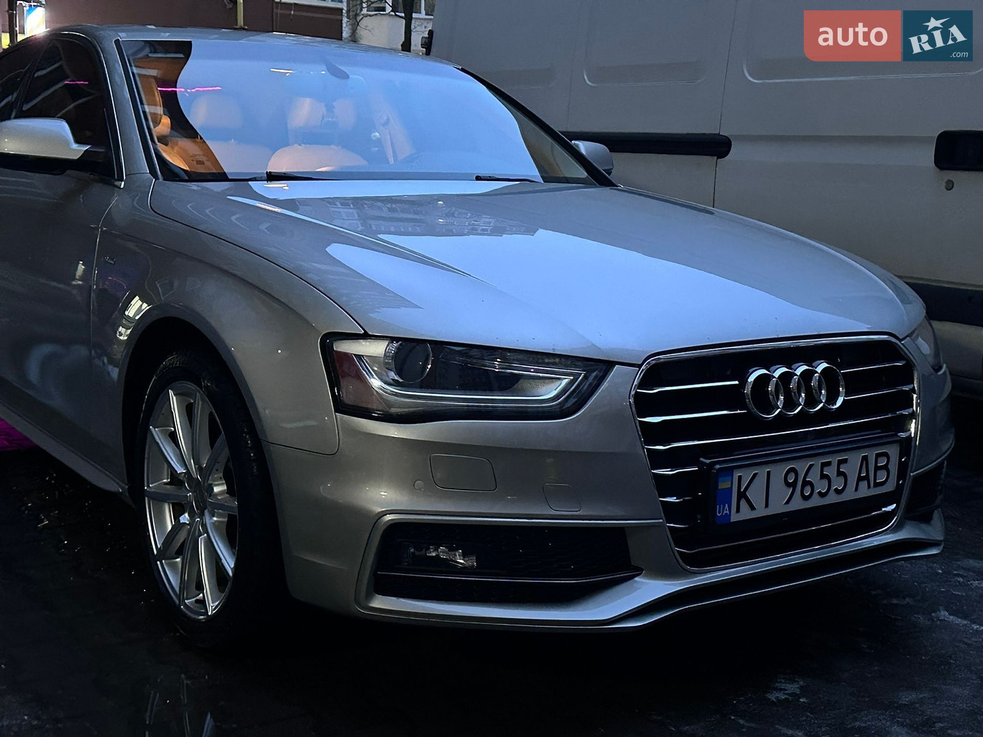 Audi A4 2015 VIN WAUEFAFL9FN037102 фото оголошення 17 з 17