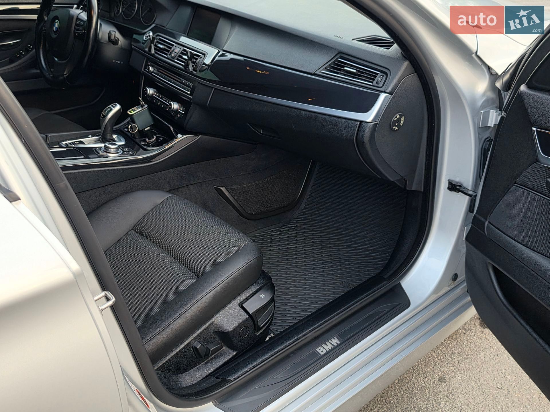 BMW 5 Series 2010 VIN WBAFW11060C647897 фото оголошення 18 з 35