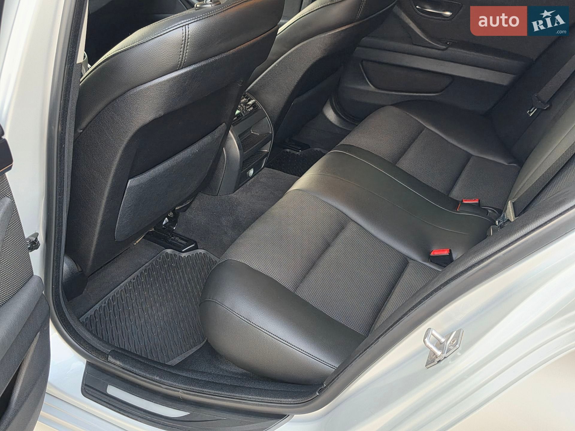 BMW 5 Series 2010 VIN WBAFW11060C647897 фото оголошення 26 з 35