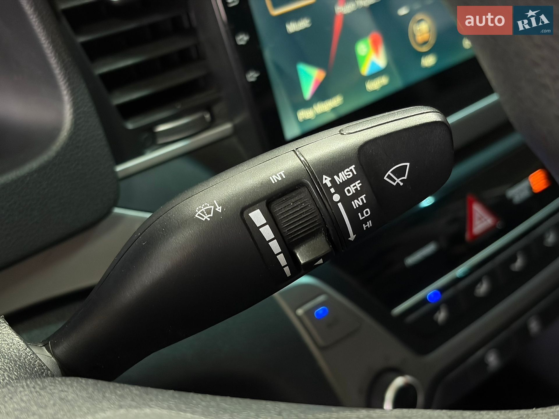 Hyundai Avante 2015 VIN KMHD641LBGU028449 фото оголошення 12 з 20