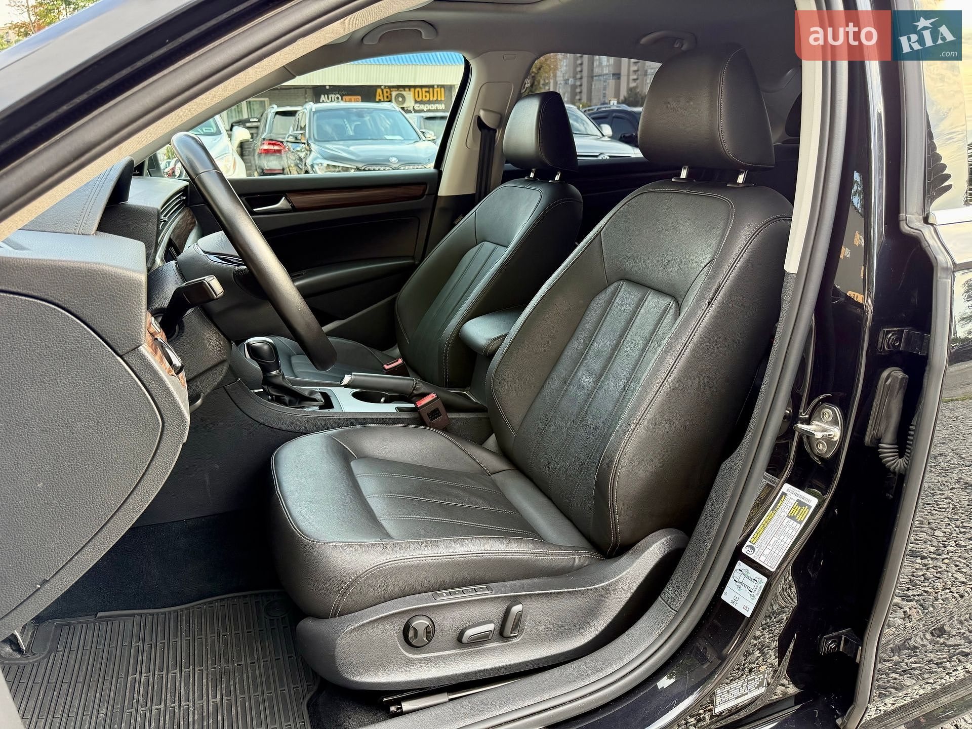 VOLKSWAGEN PASSAT 2020 VIN 1VWCA7A34LC013197 фото оголошення 9 з 27