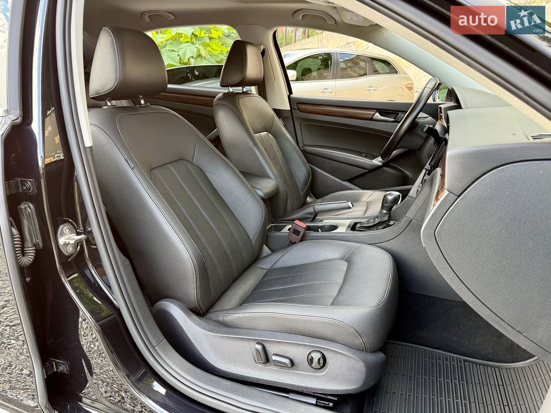 VOLKSWAGEN PASSAT 2020 VIN 1VWCA7A34LC013197 фото оголошення 11 з 27